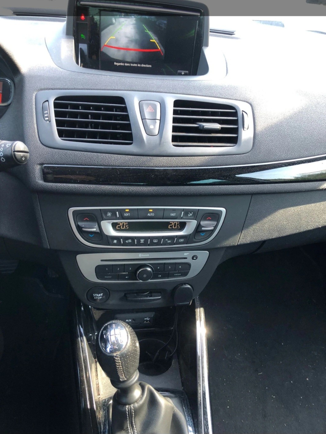 RENAULT Mégane 1.2 16V Turbo Bose-image-12