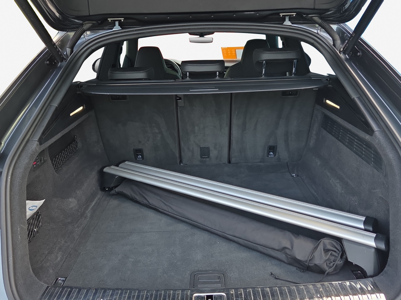 AUDI Q8 55 TFSI quattro tiptronic-image-12