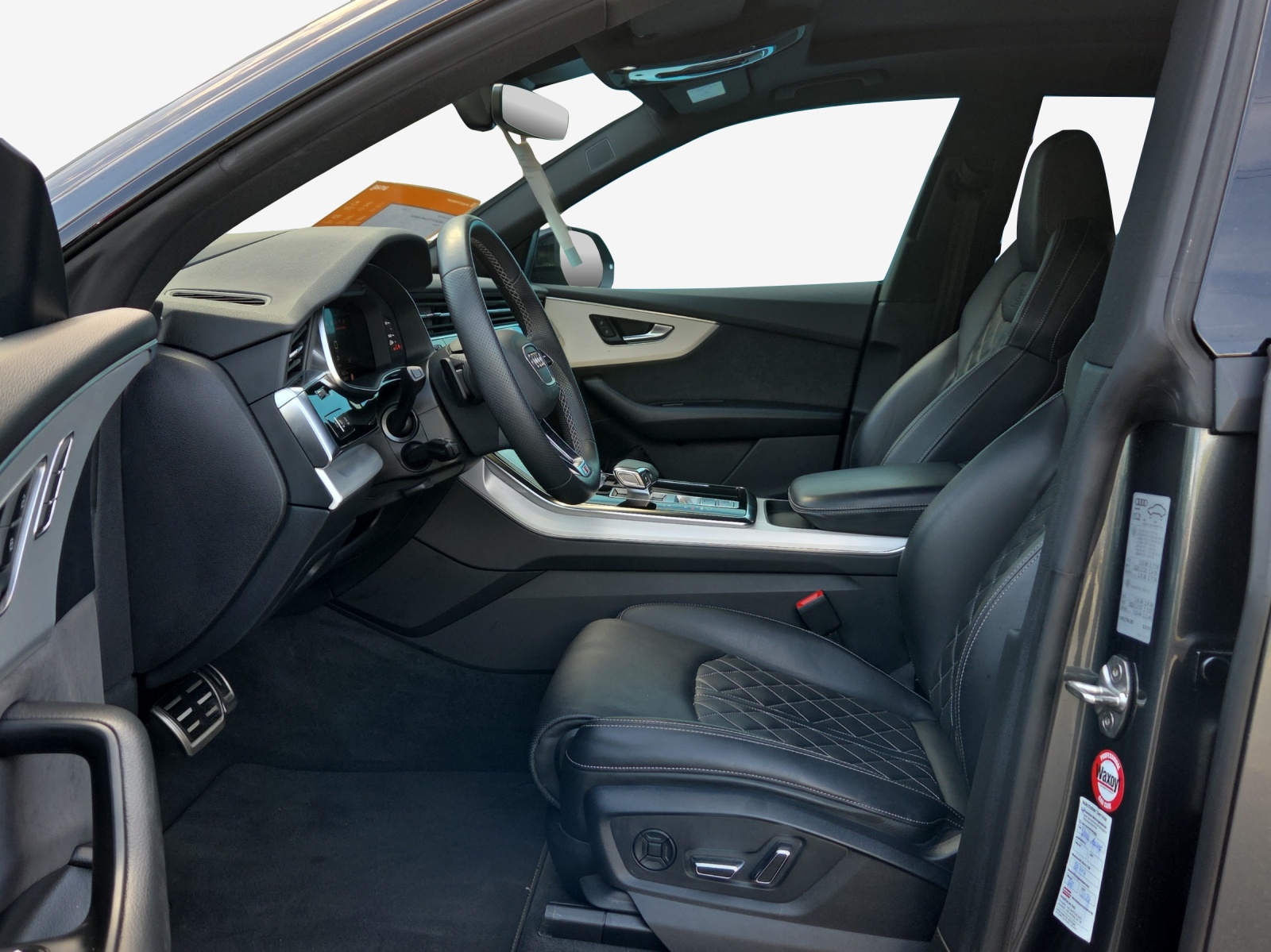 AUDI Q8 55 TFSI quattro tiptronic-image-7