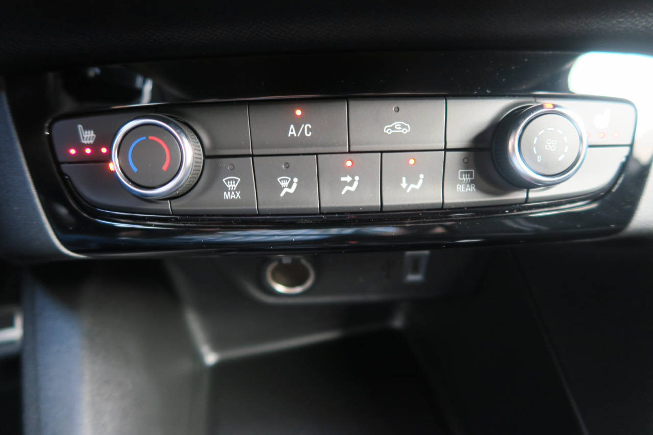 OPEL Corsa 1.2 T Hybrid Viva-image-11