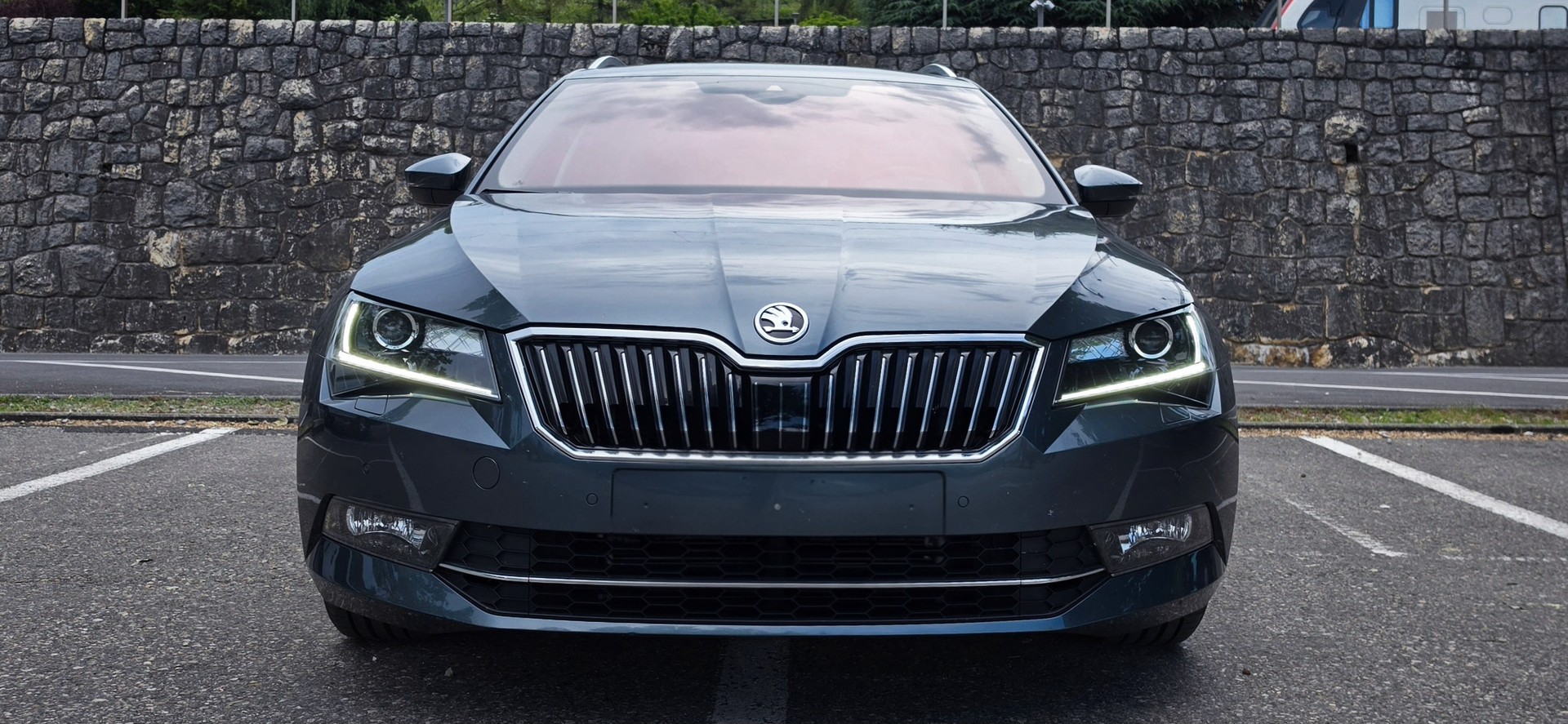 SKODA Superb Combi 2.0 TDI DSG-image-7