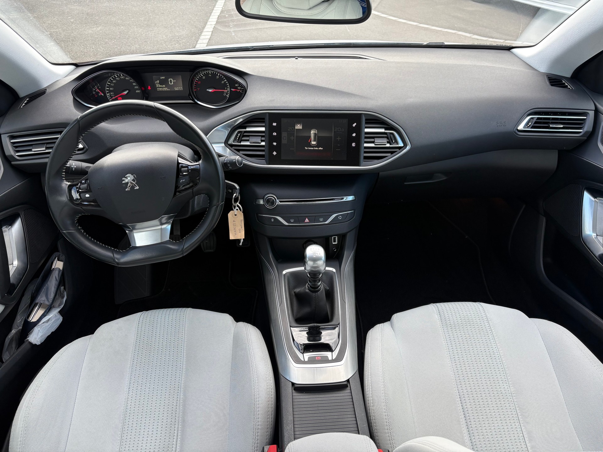PEUGEOT 308 1.2 PureTech 130 Allure S/S-image-6