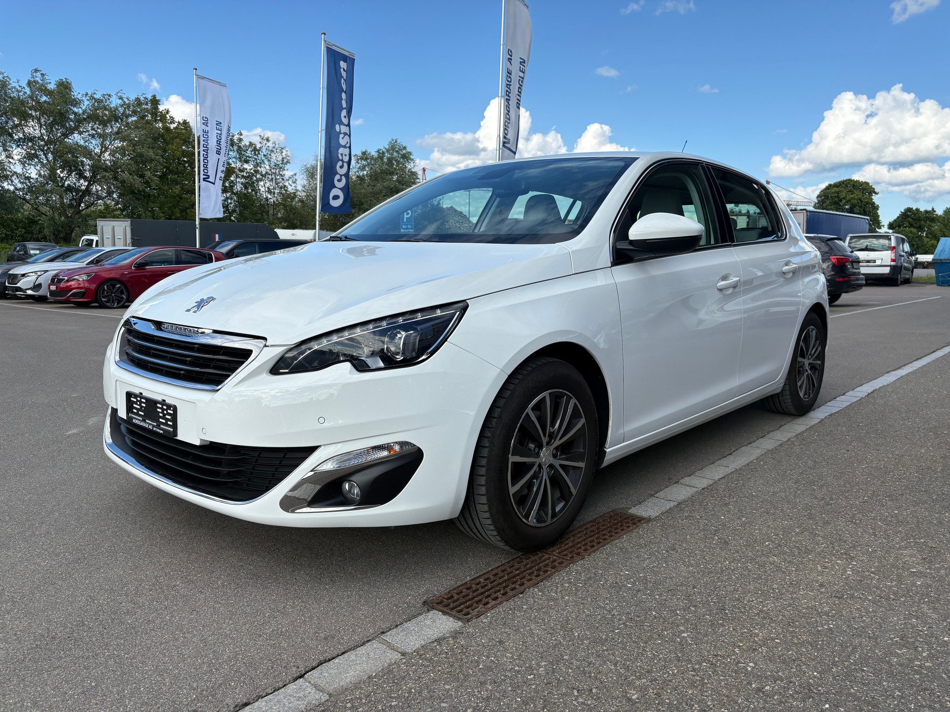 PEUGEOT 308 1.2 PureTech 130 Allure S/S-image-2