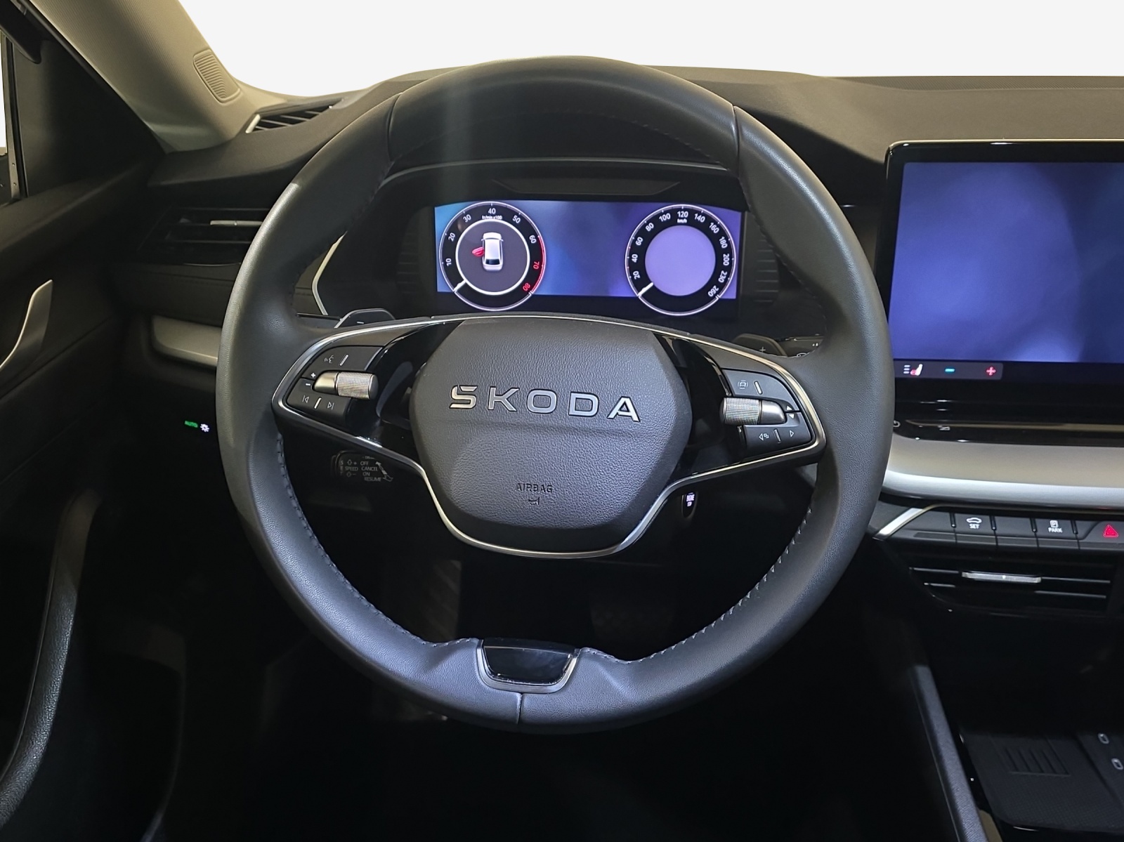 SKODA Octavia Combi 1.5 TSI mHEV DSG Dynamic-image-9