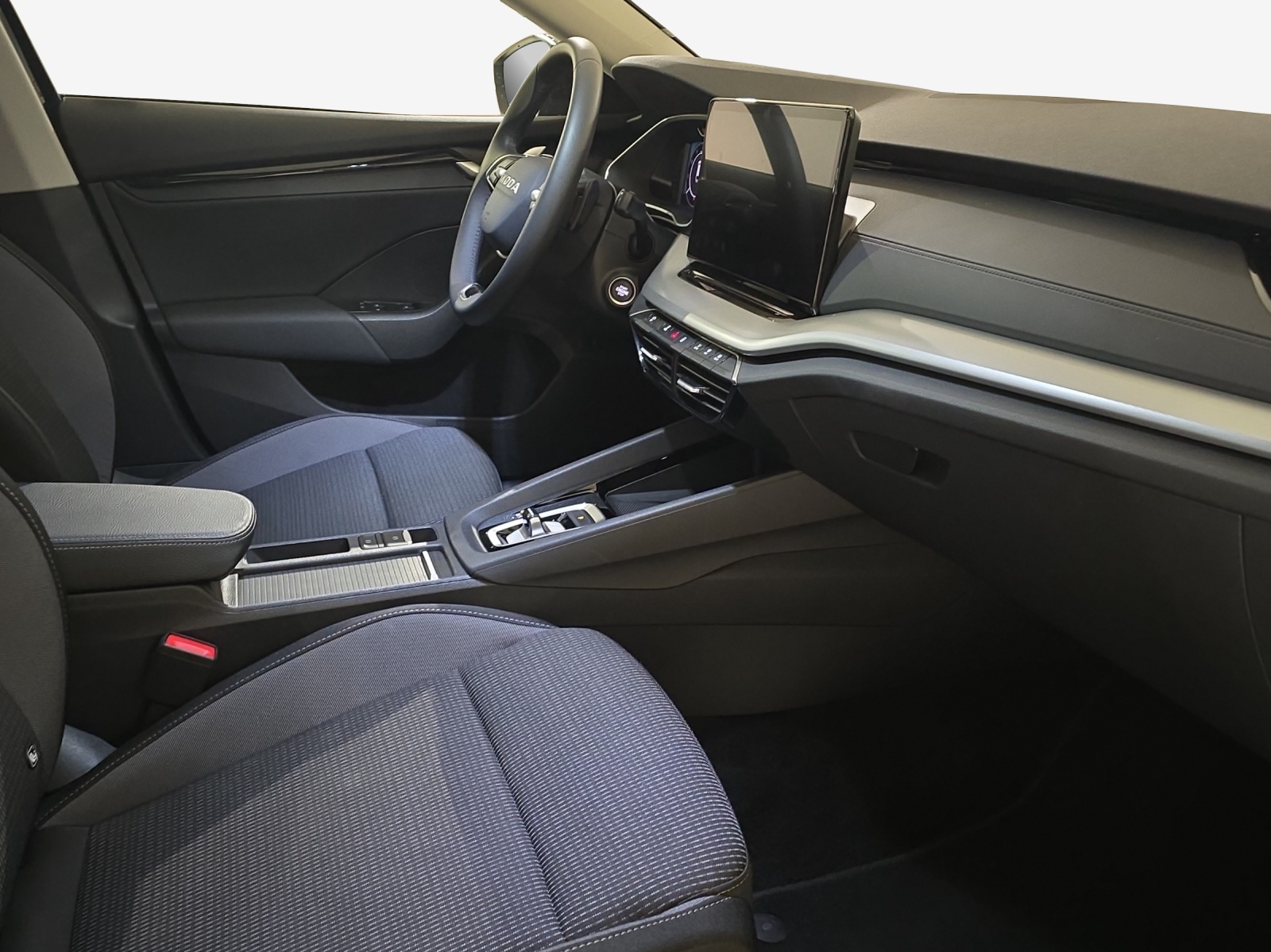SKODA Octavia Combi 1.5 TSI mHEV DSG Dynamic-image-14