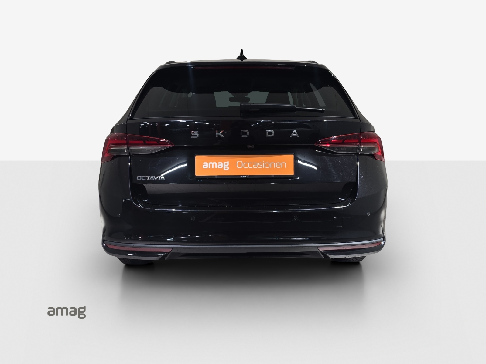 SKODA Octavia Combi 1.5 TSI mHEV DSG Dynamic-image-3