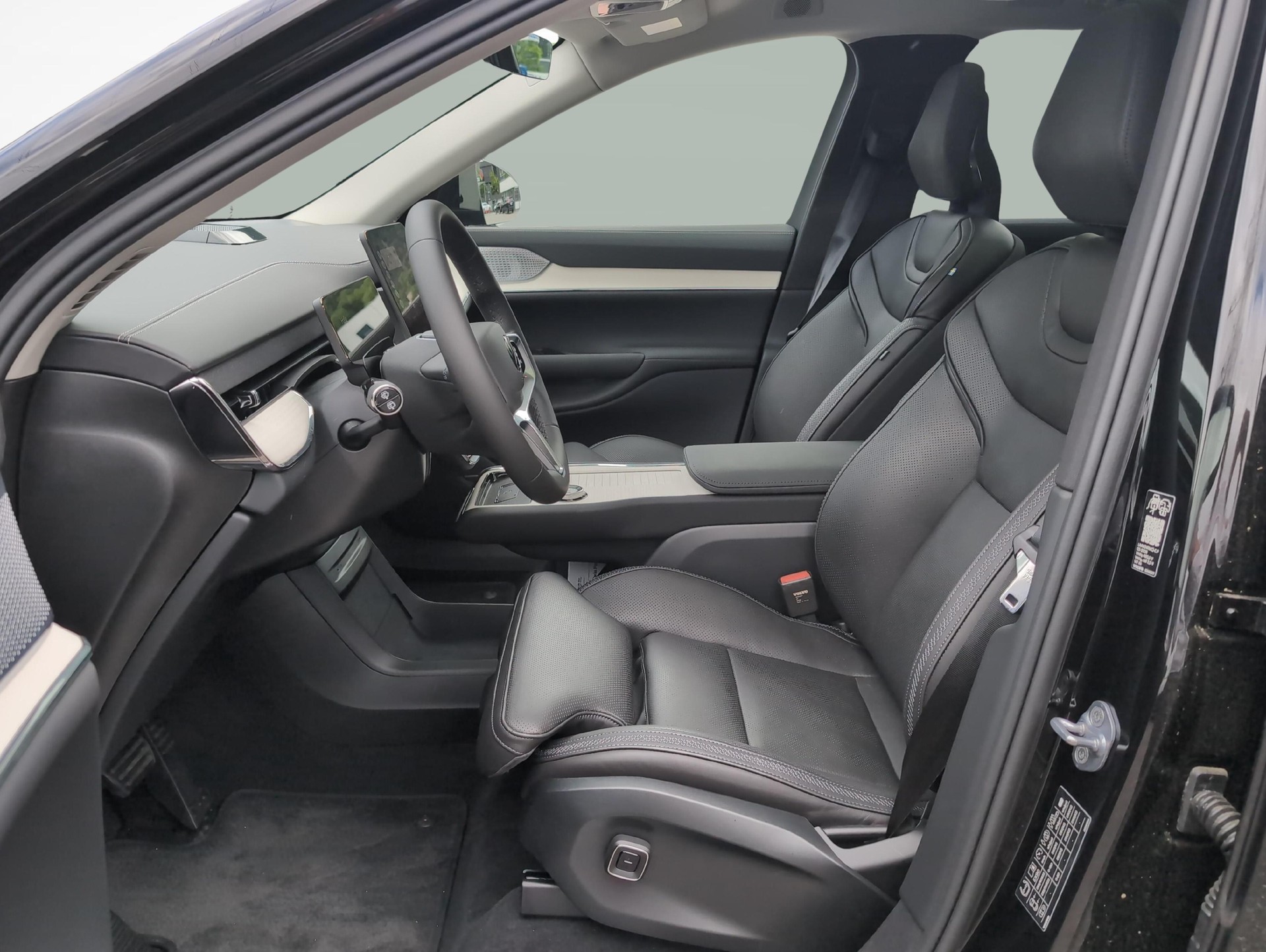 VOLVO EX90 Twin Performance Ultra AWD-image-9