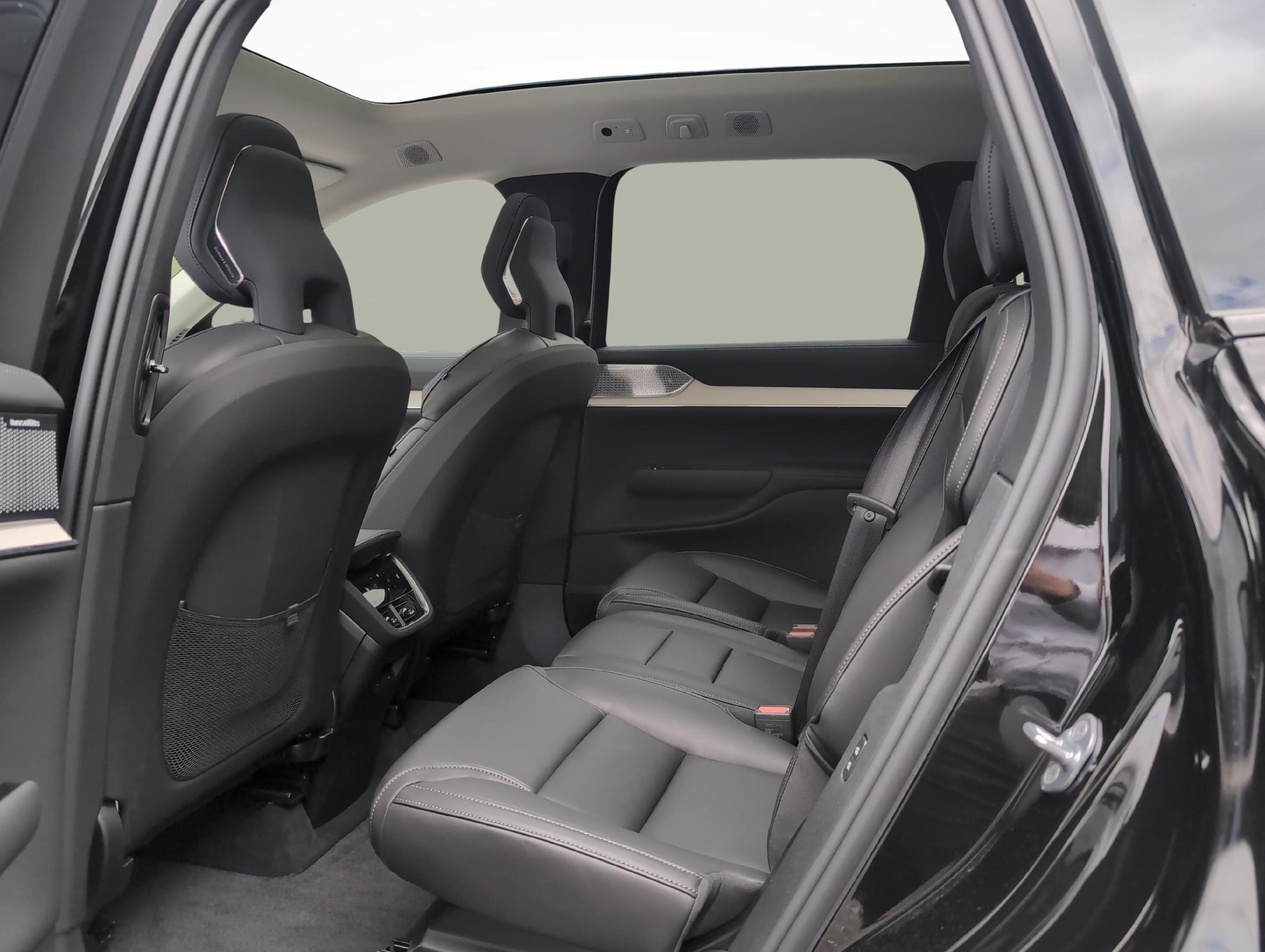VOLVO EX90 Twin Performance Ultra AWD-image-10
