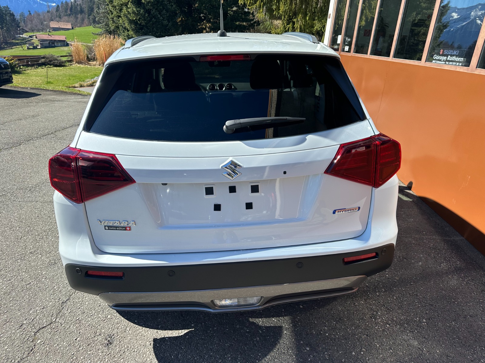 SUZUKI Vitara 1.4 Boosterjet Compact + 4x4 Hybrid Automatic-image-3