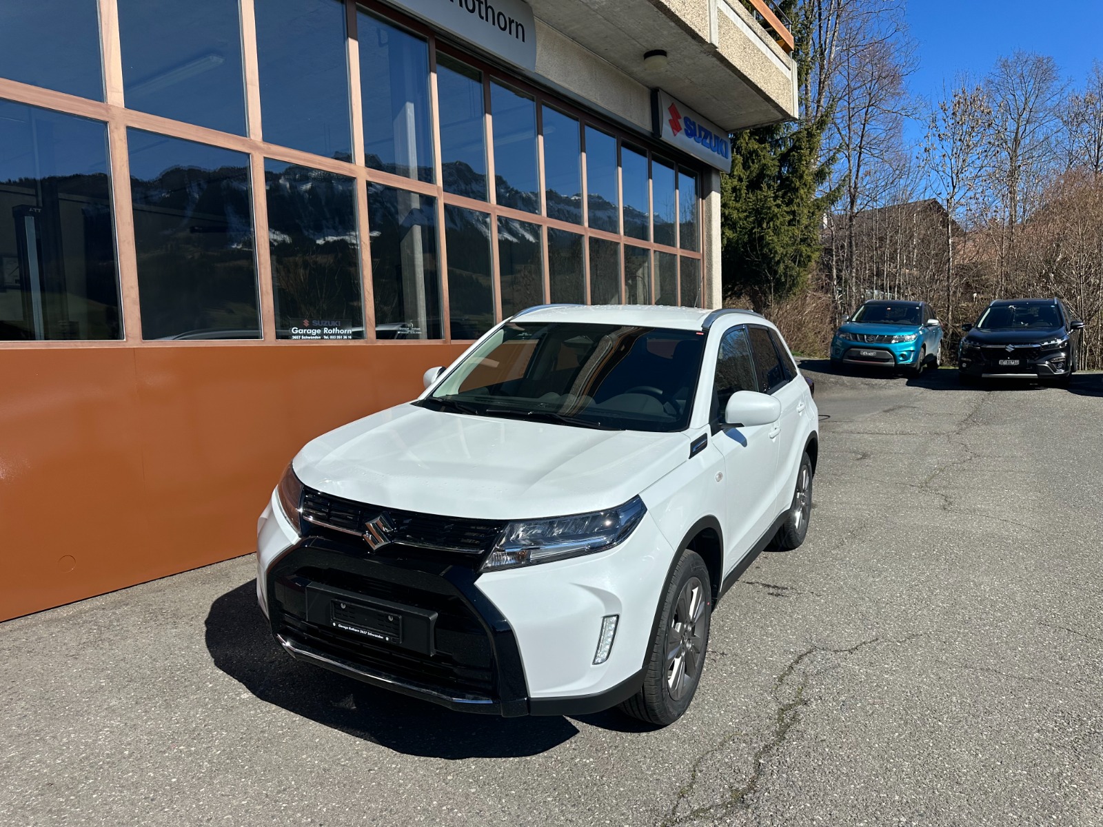 SUZUKI Vitara 1.4 Boosterjet Compact + 4x4 Hybrid Automatic-image-1
