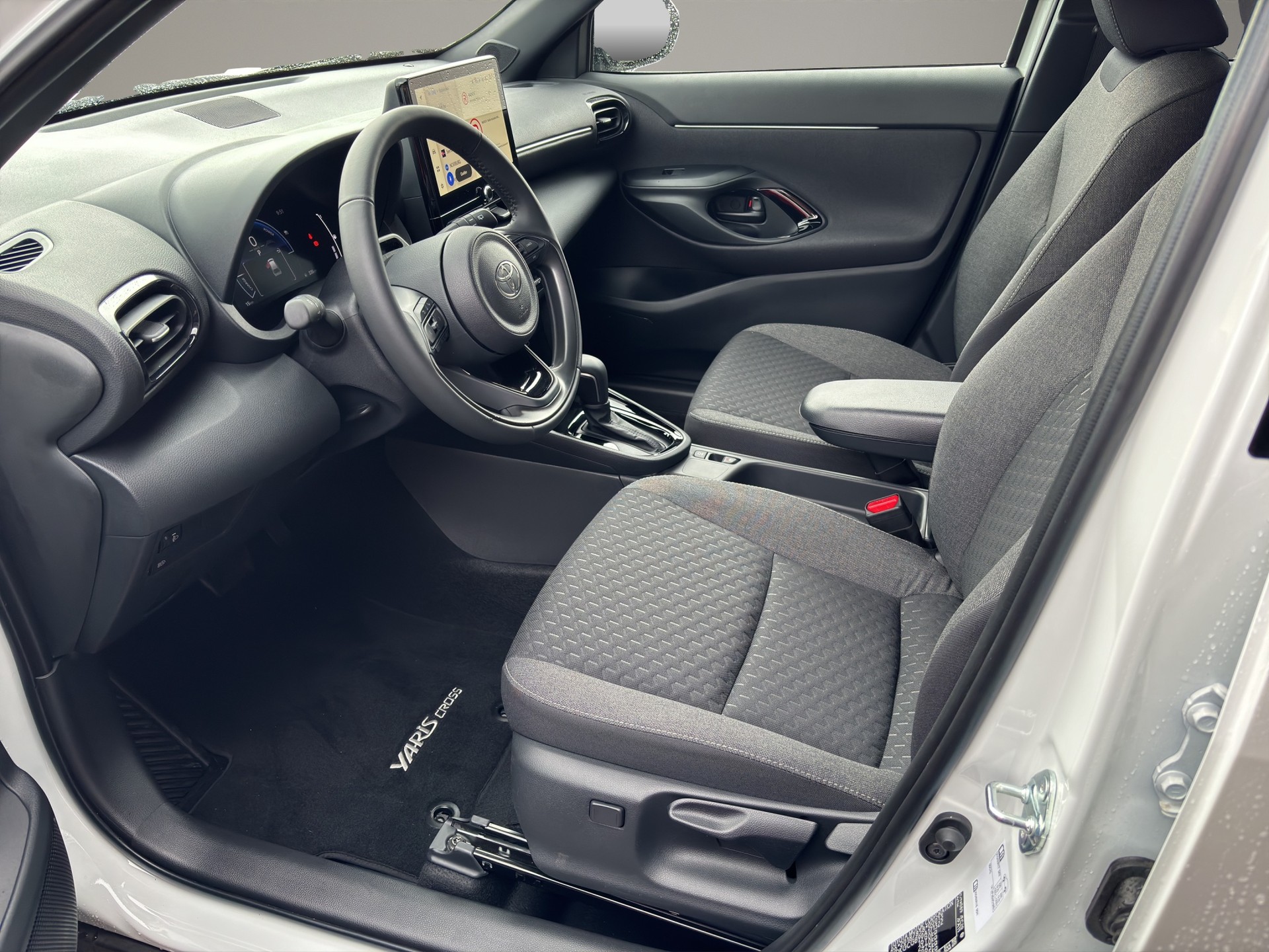 TOYOTA Yaris Cross 1.5 Trend e-CVT 130 PS-image-9