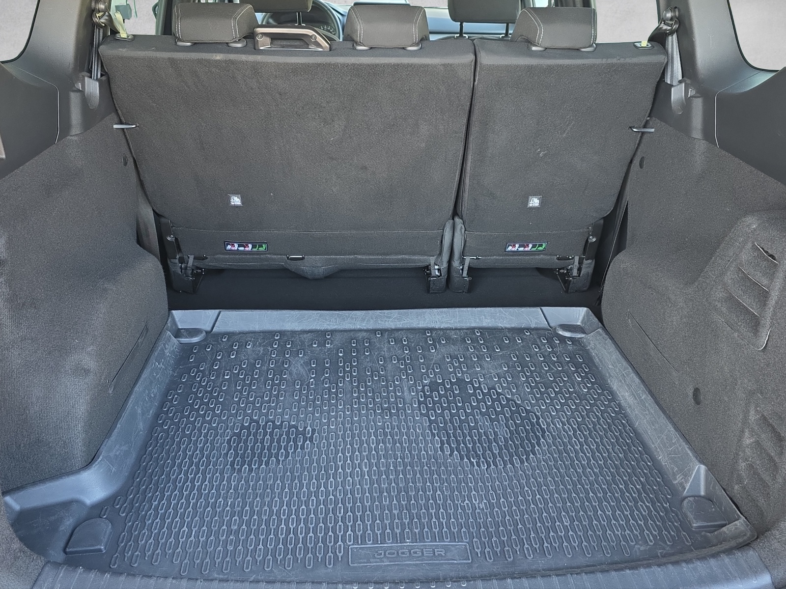DACIA Jogger TCe 110 Extreme-image-10