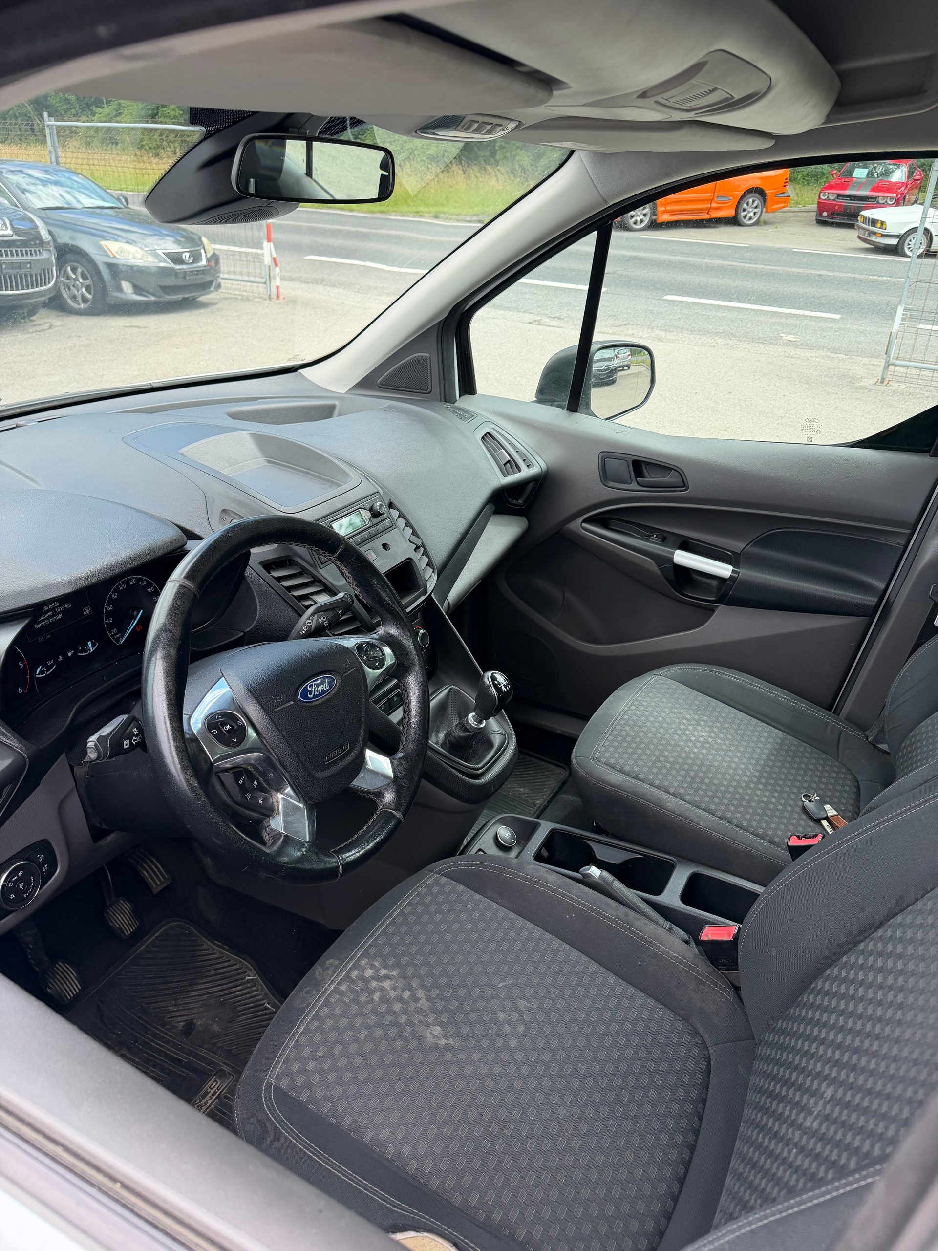 FORD Grand Tourneo Connect 1.5 EcoBlue Trend-image-6