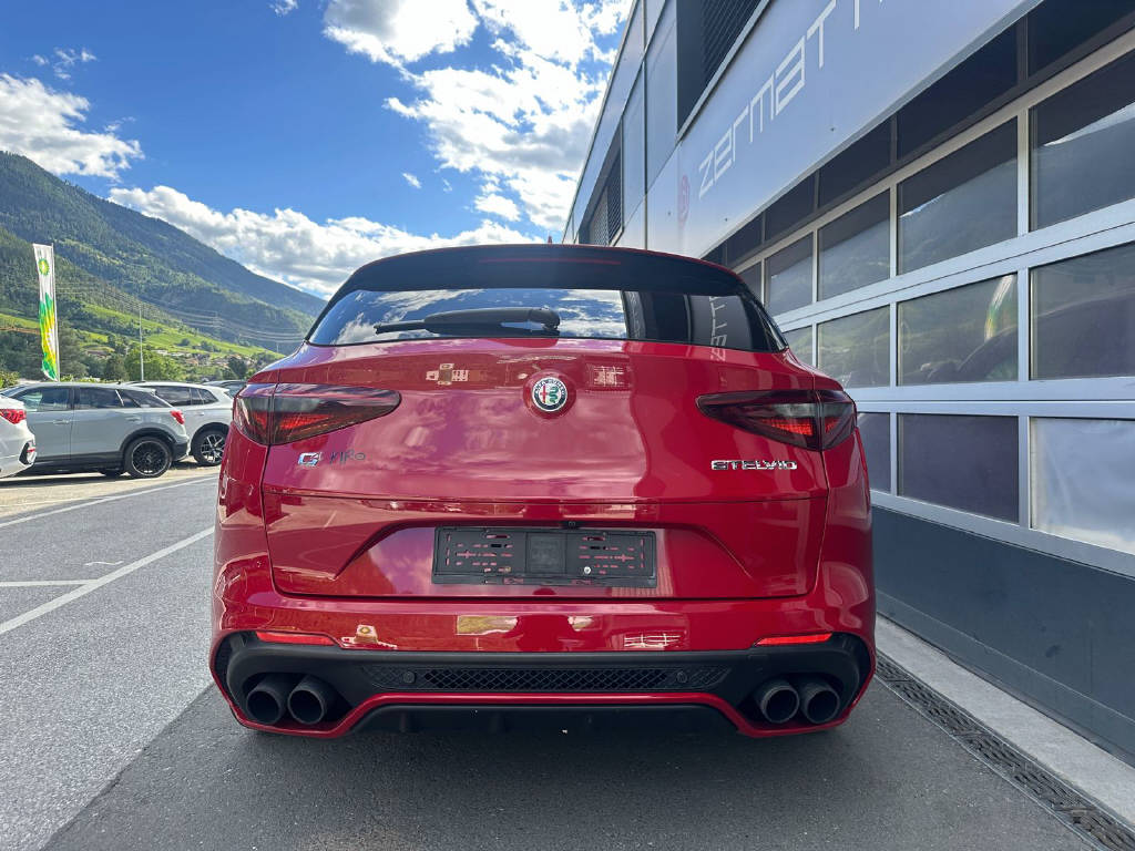 ALFA ROMEO Stelvio 2.9 V6 Biturbo Q4 Quadrifoglio - CH-image-4
