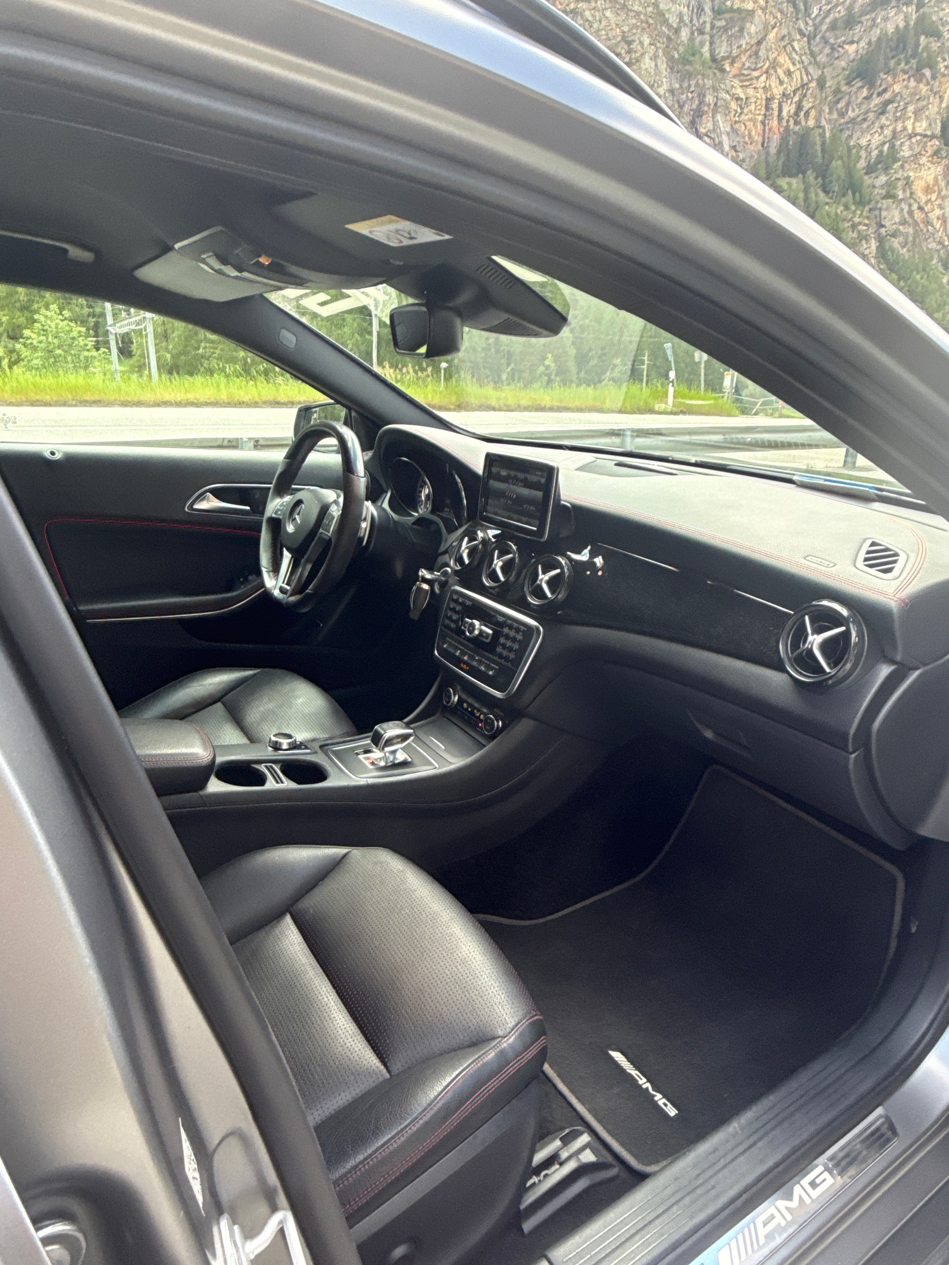 MERCEDES-BENZ GLA 45 AMG 4m-image-8