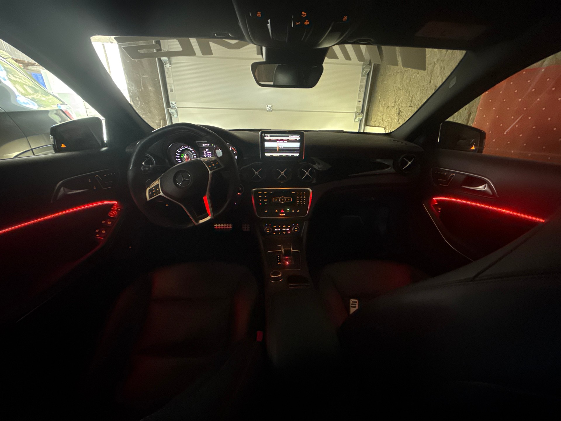 MERCEDES-BENZ GLA 45 AMG 4m-image-16