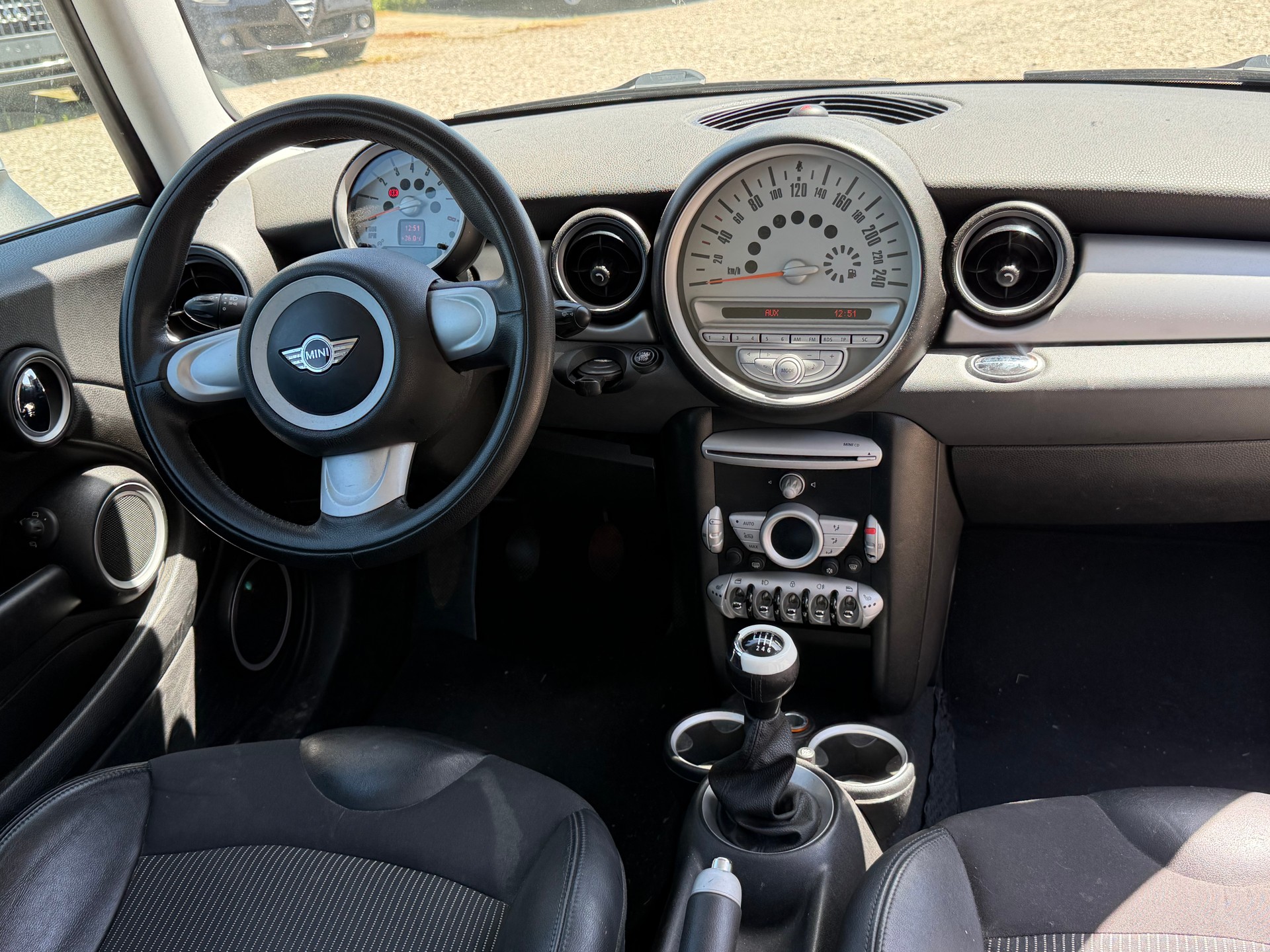 MINI Clubman Cooper-image-5
