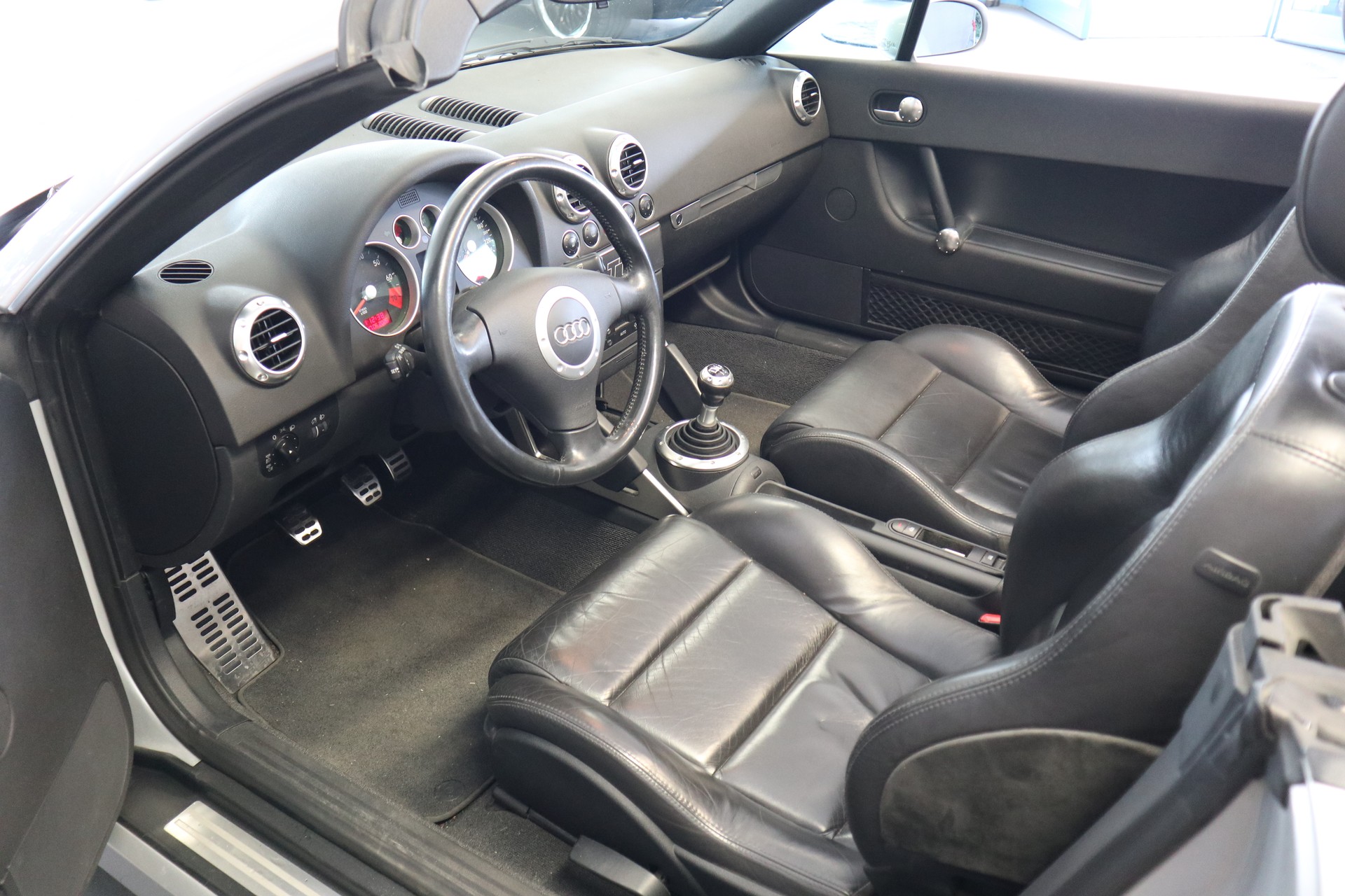 AUDI TT Roadster 1.8 T-image-12