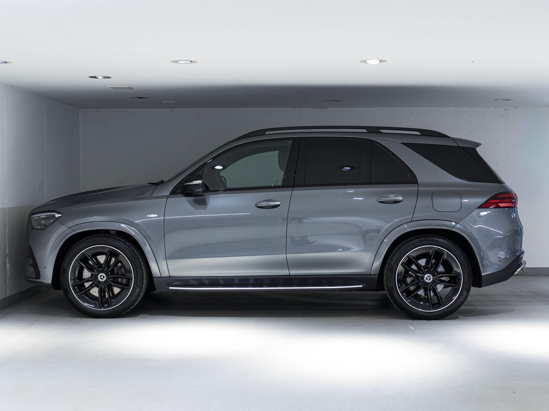 MERCEDES-BENZ GLE 400 e 4MATIC-image-4