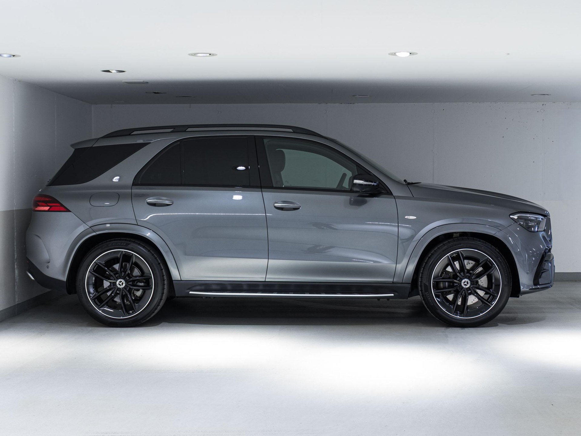 MERCEDES-BENZ GLE 400 e 4MATIC-image-1