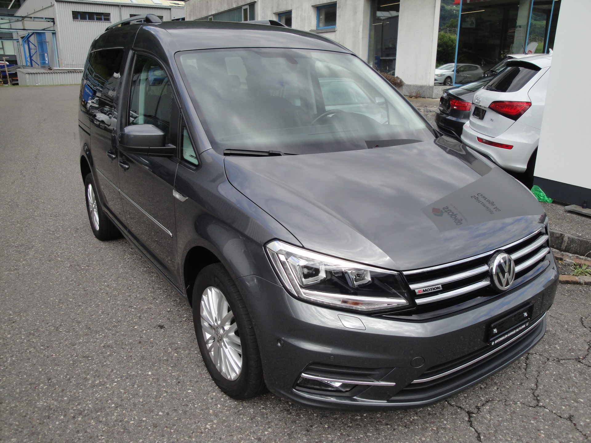 VW Caddy 2.0 TDI High 4M-image-6