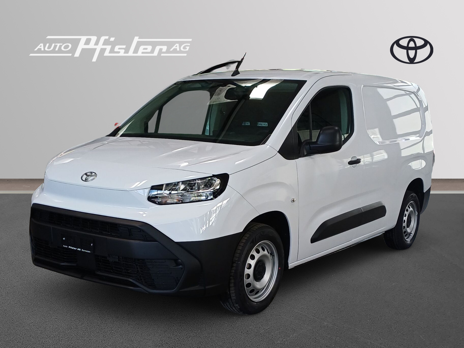 TOYOTA PROACE CITY Van L2 1.2 Active-image-0