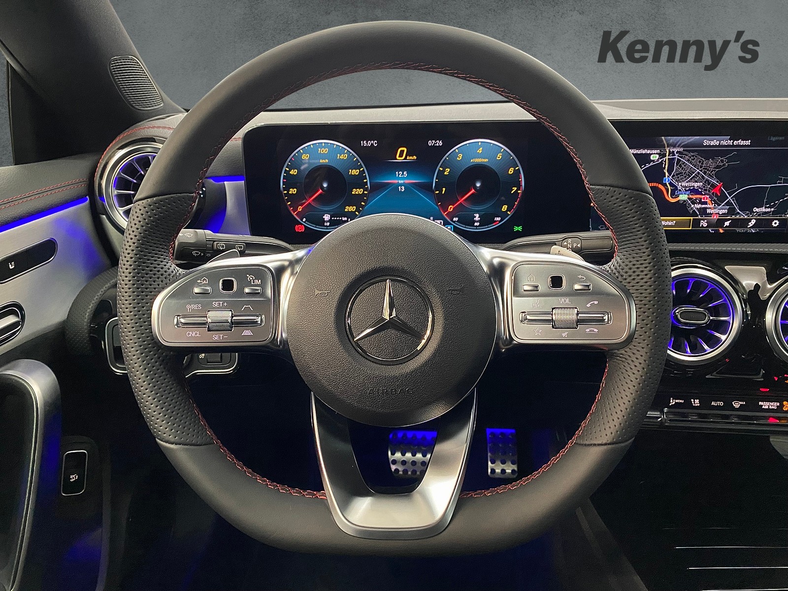 MERCEDES-BENZ CLA 200 AMG Line Shooting Brake-image-11