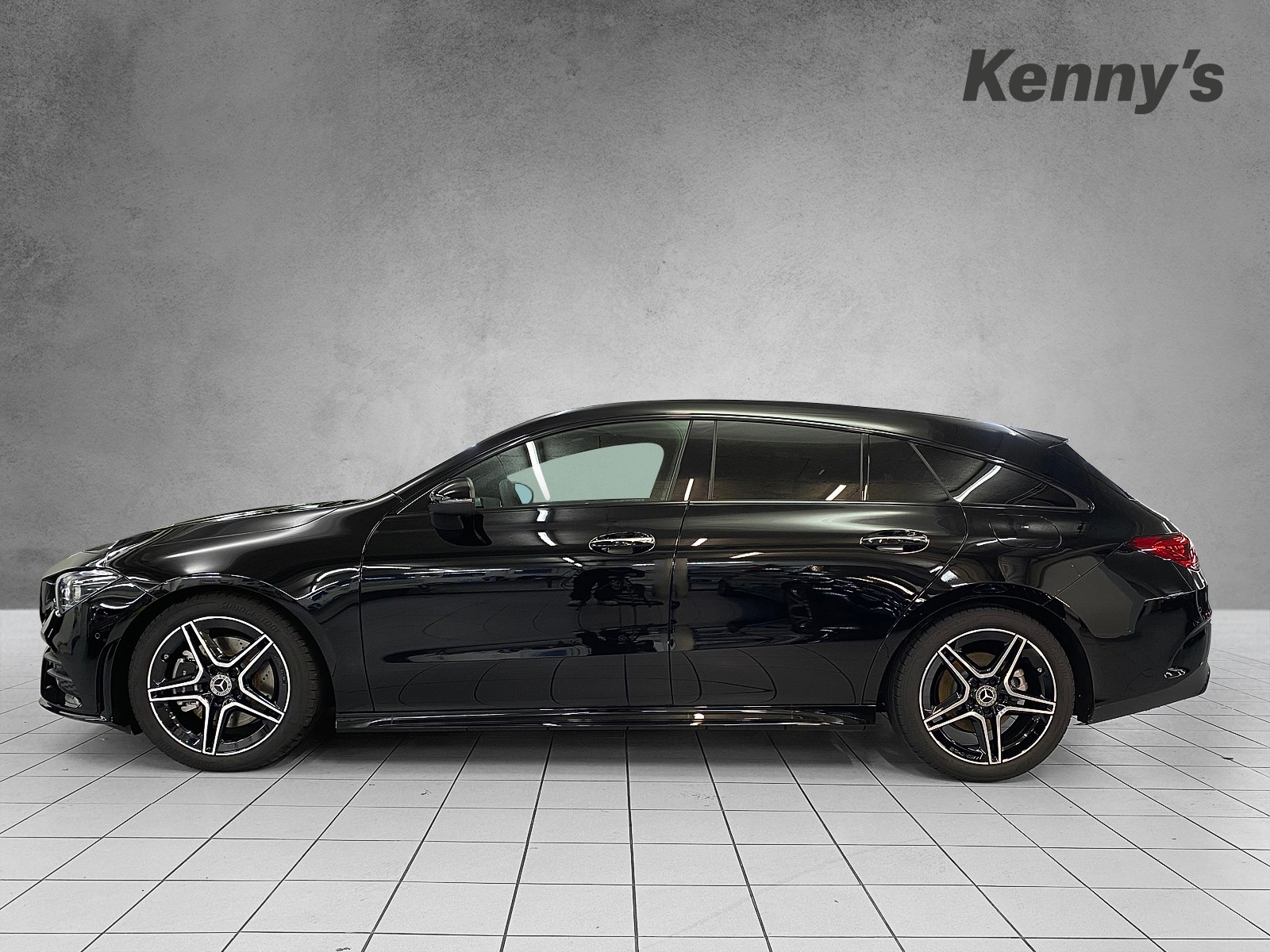 MERCEDES-BENZ CLA 200 AMG Line Shooting Brake-image-2