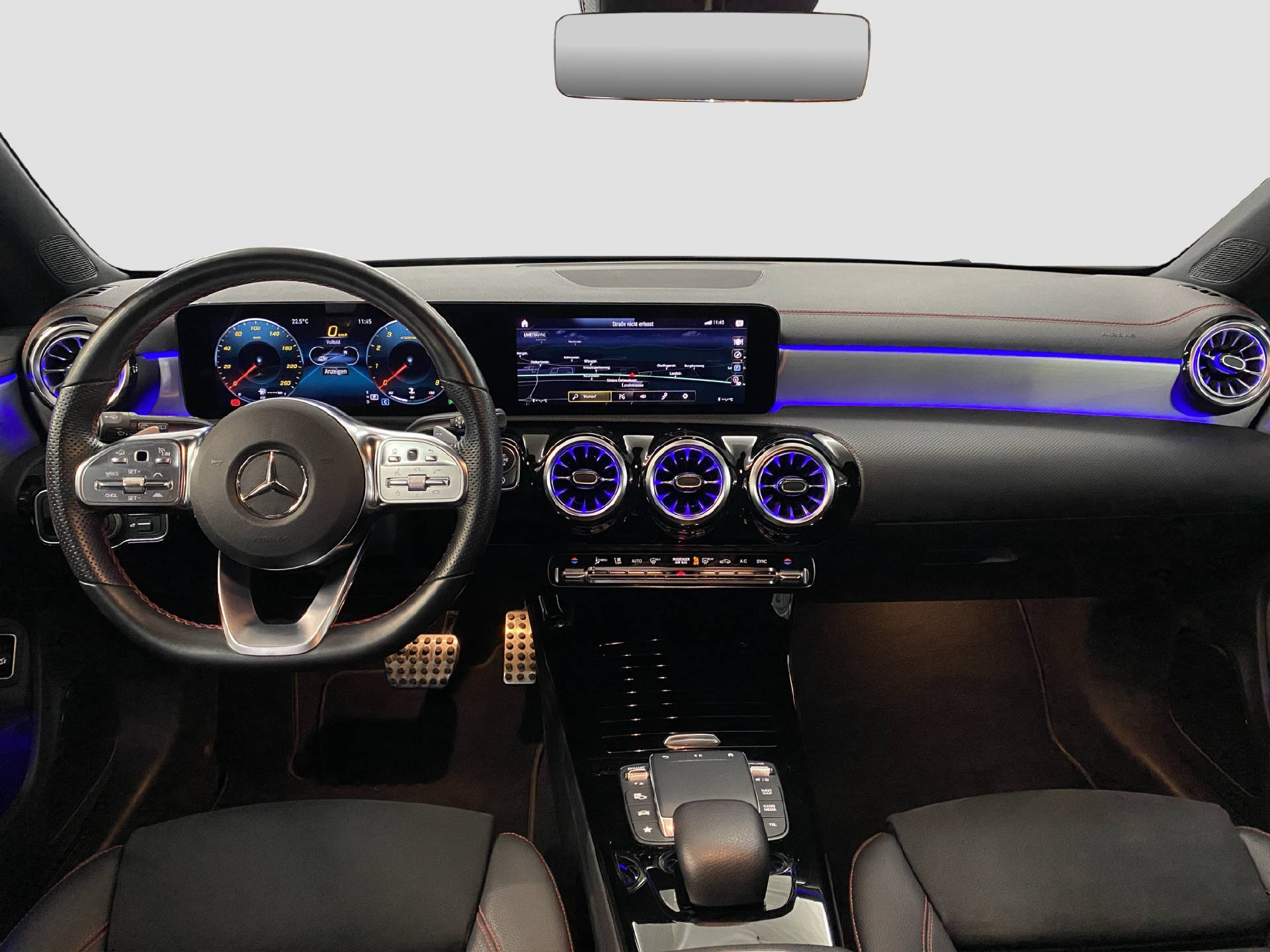 MERCEDES-BENZ CLA 200 AMG Line Shooting Brake-image-7