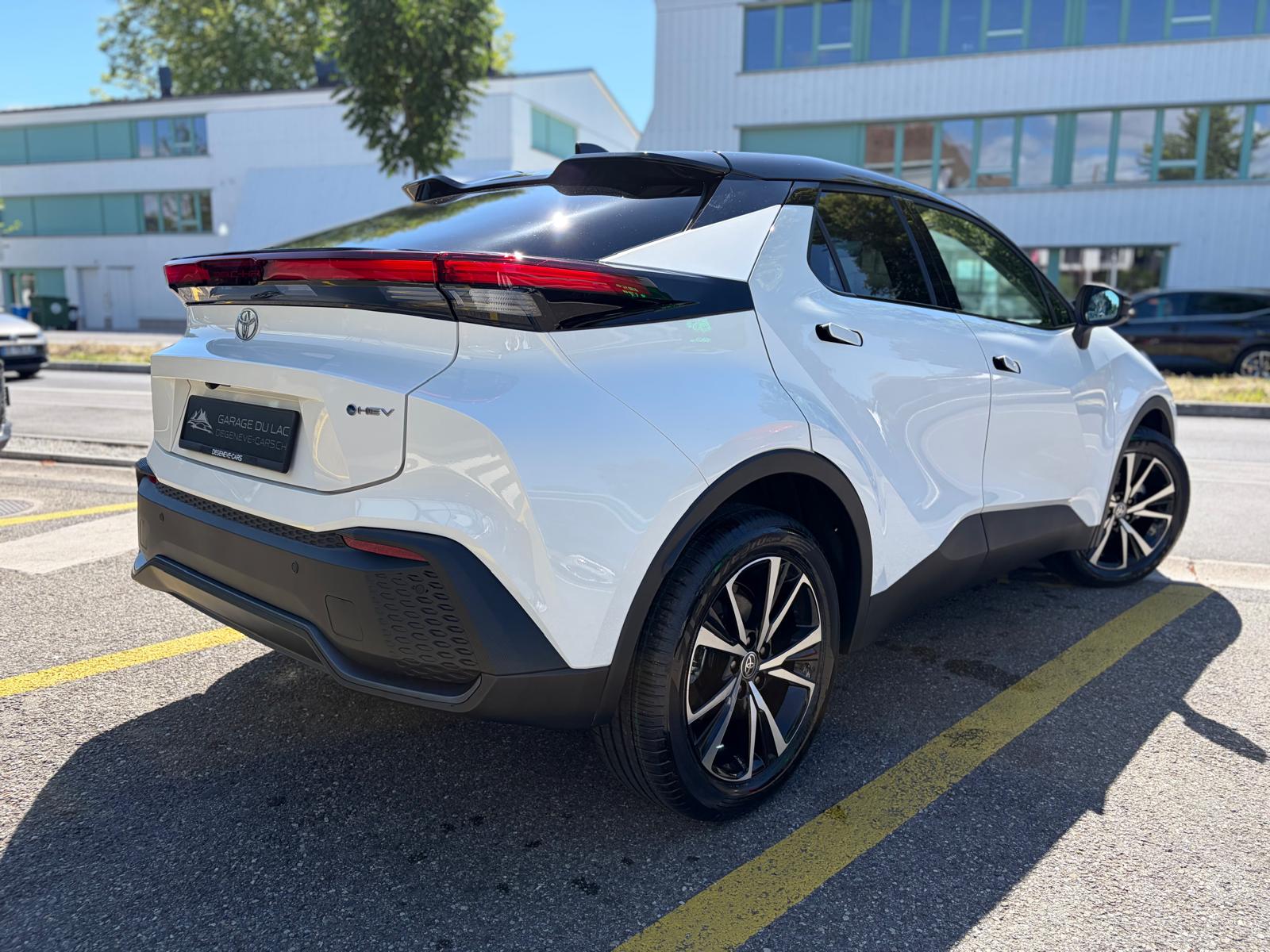 TOYOTA C-HR 1.8 HSD CVT Trend-image-3