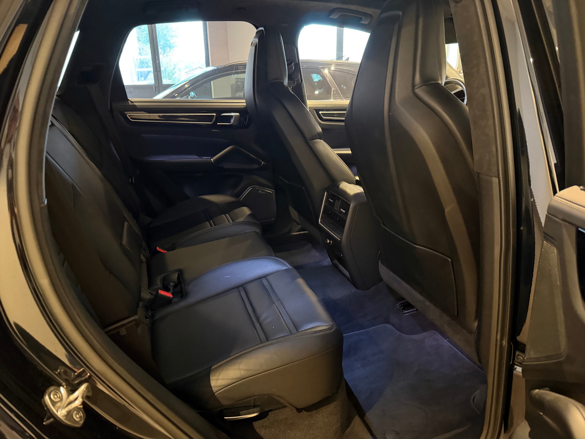 PORSCHE Cayenne 4.0 V8 GTS-image-8