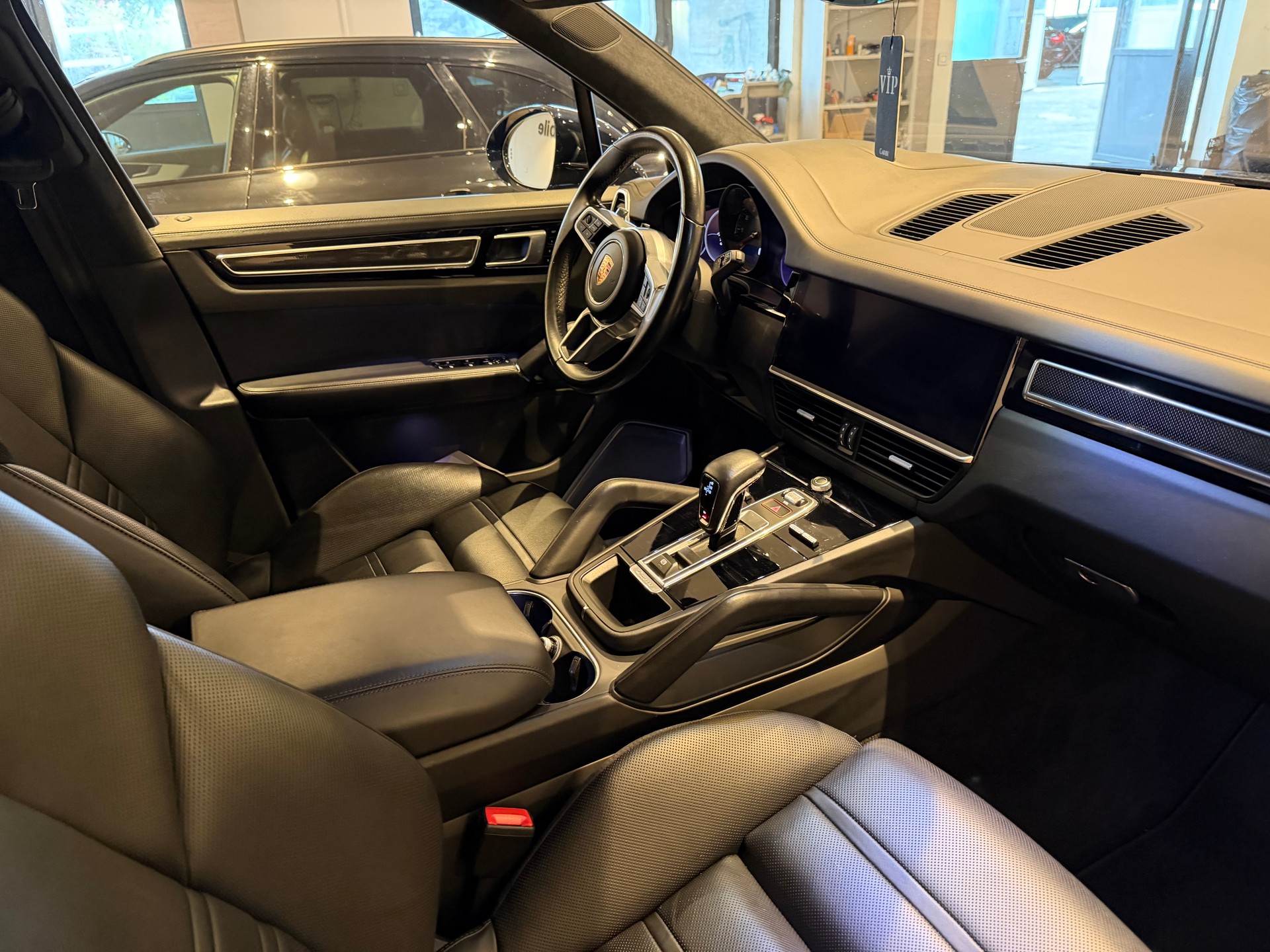 PORSCHE Cayenne 4.0 V8 GTS-image-7