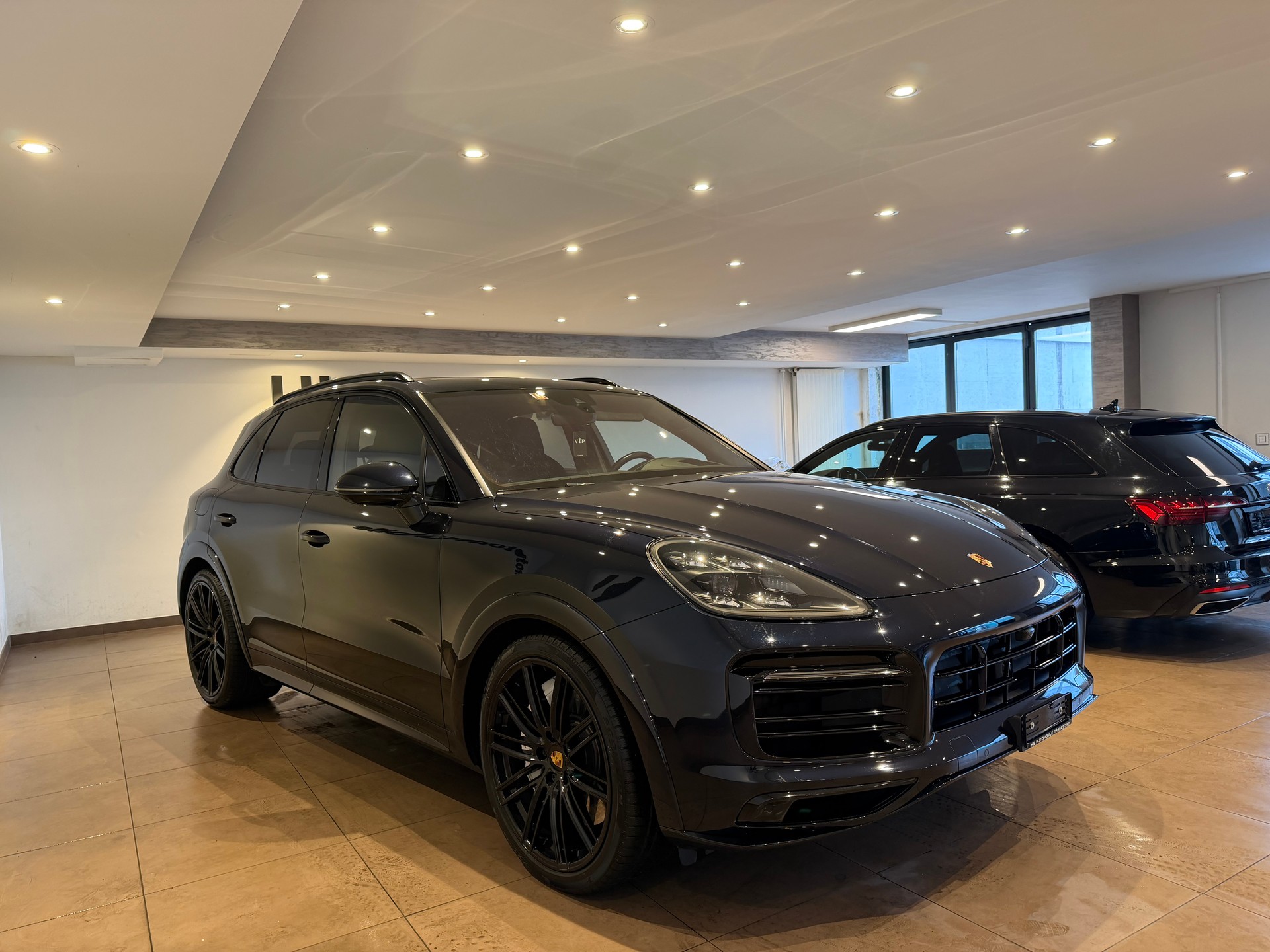 PORSCHE Cayenne 4.0 V8 GTS-image-3
