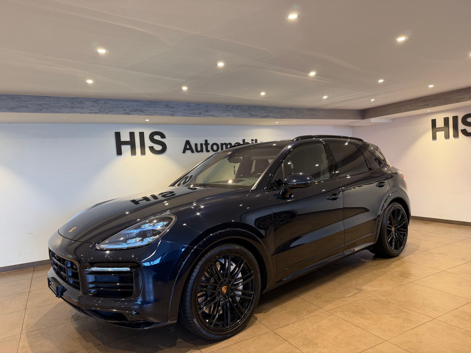 PORSCHE Cayenne 4.0 V8 GTS-image-2