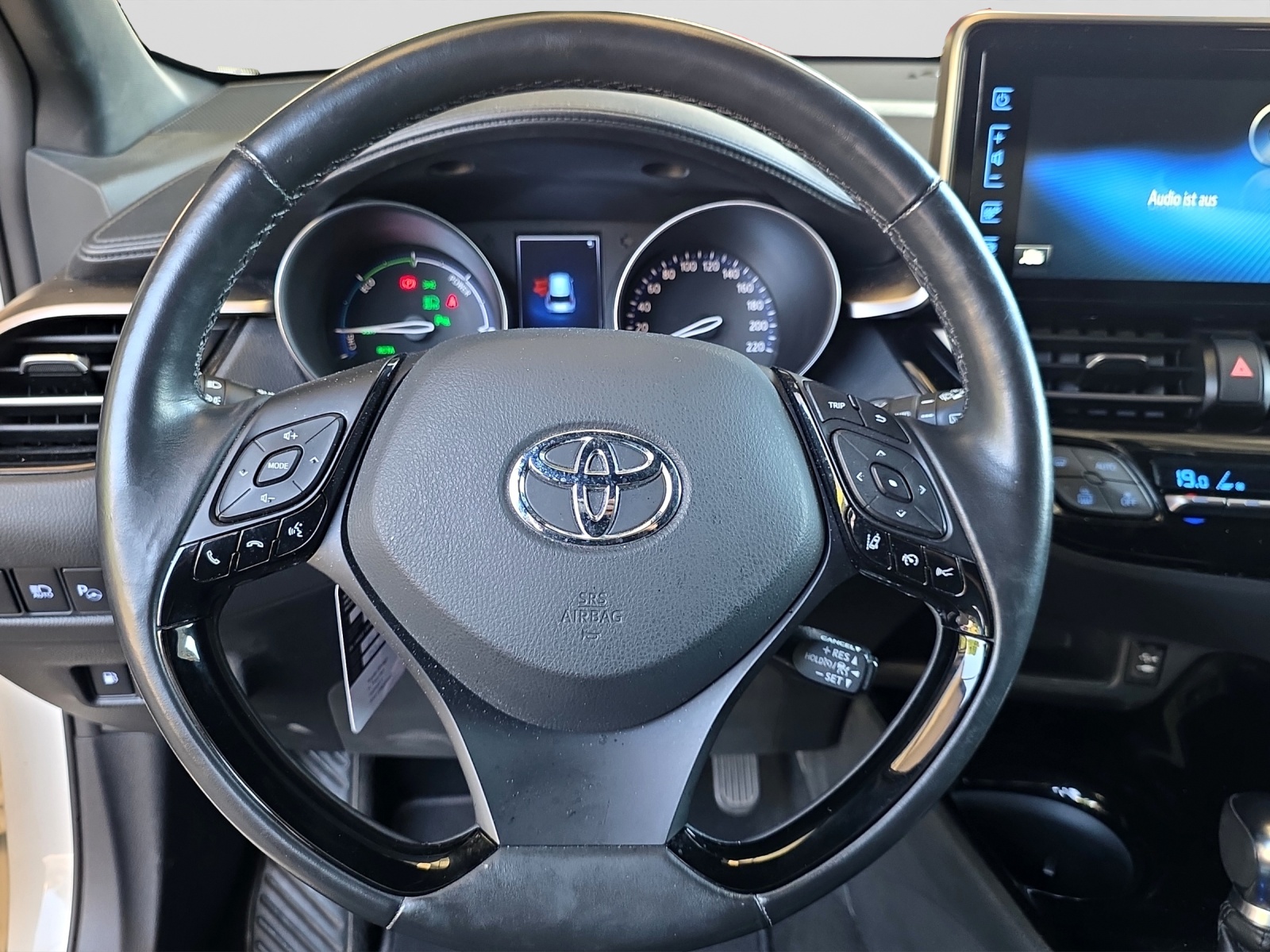 TOYOTA C-HR 1.8 VVTi HSD Trend-image-9