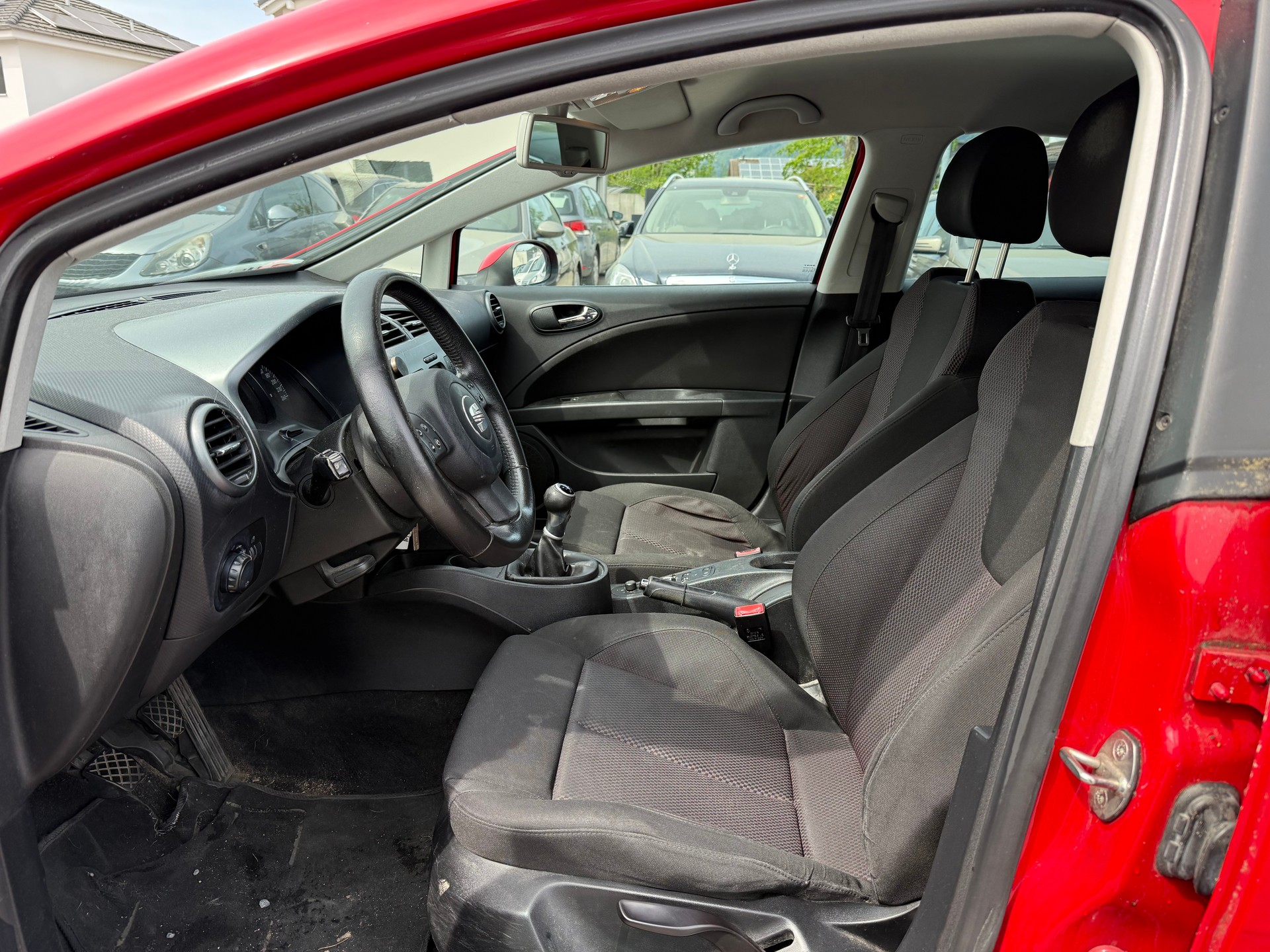 SEAT Leon 1.8 TSI Reference-image-8