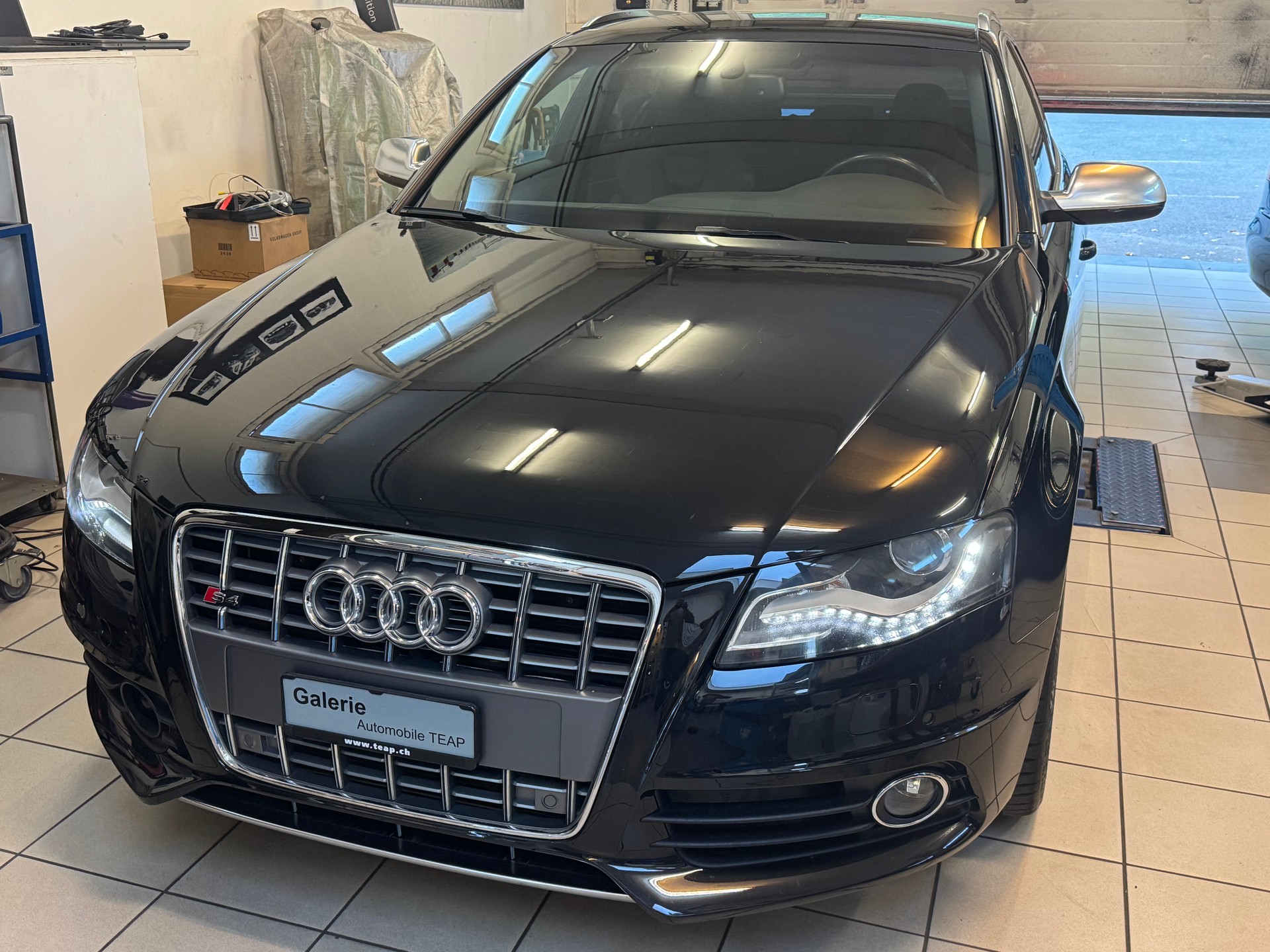 AUDI 3.0 V6 TFSI quattro S-Tronic-image-0