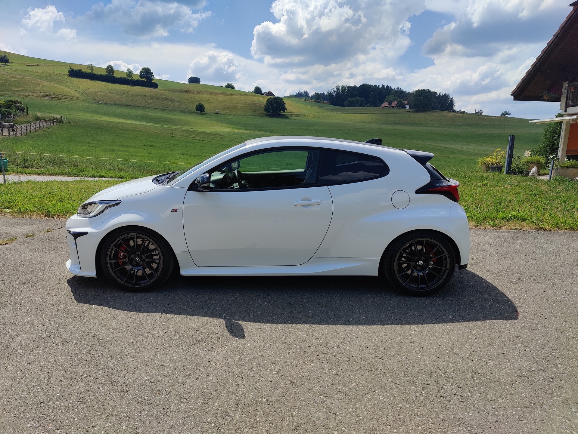 TOYOTA 1.6 Turbo Sport 4x4-image-0