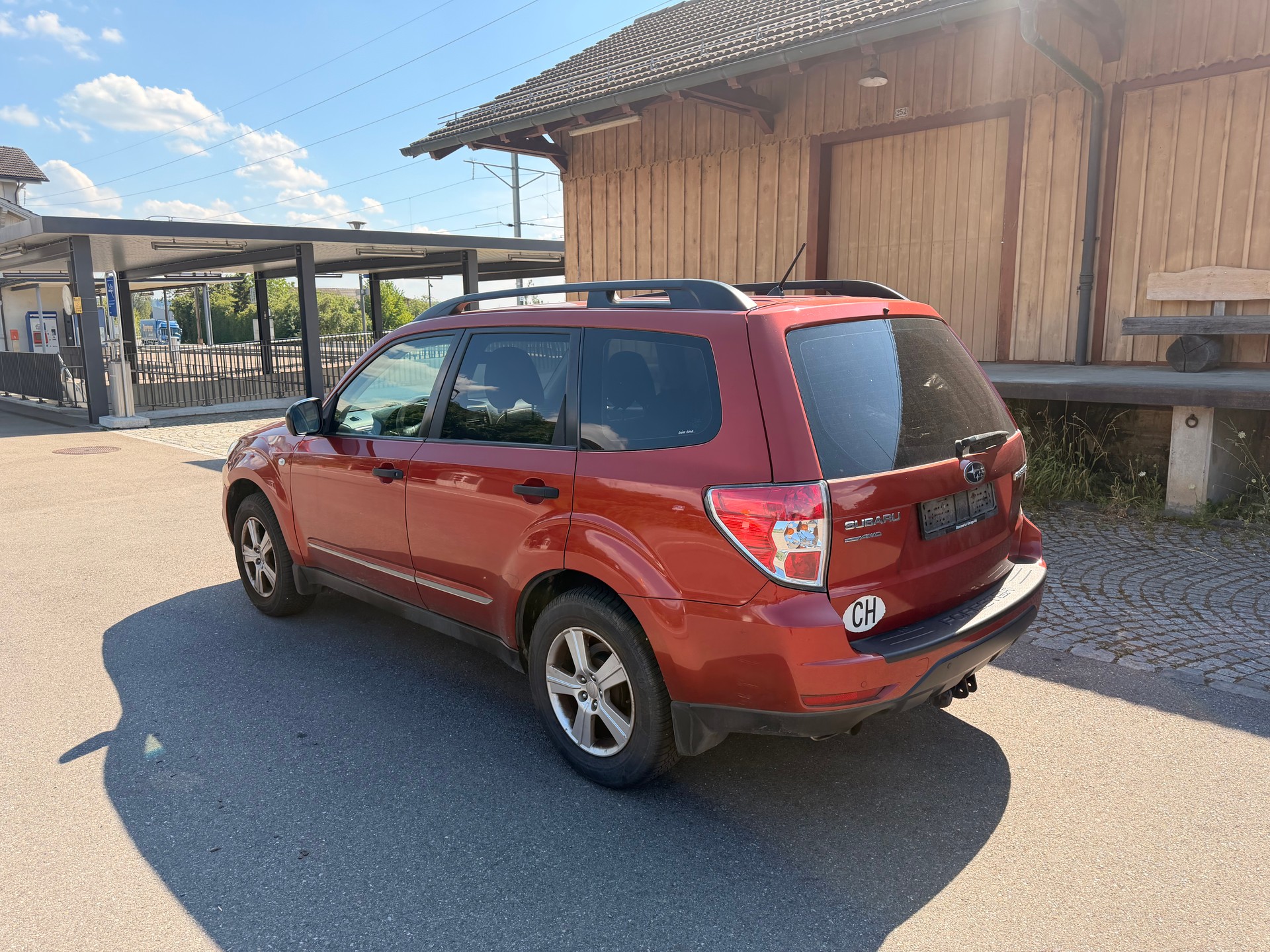 SUBARU Forester 2.0X Swiss Special Automatic-image-2