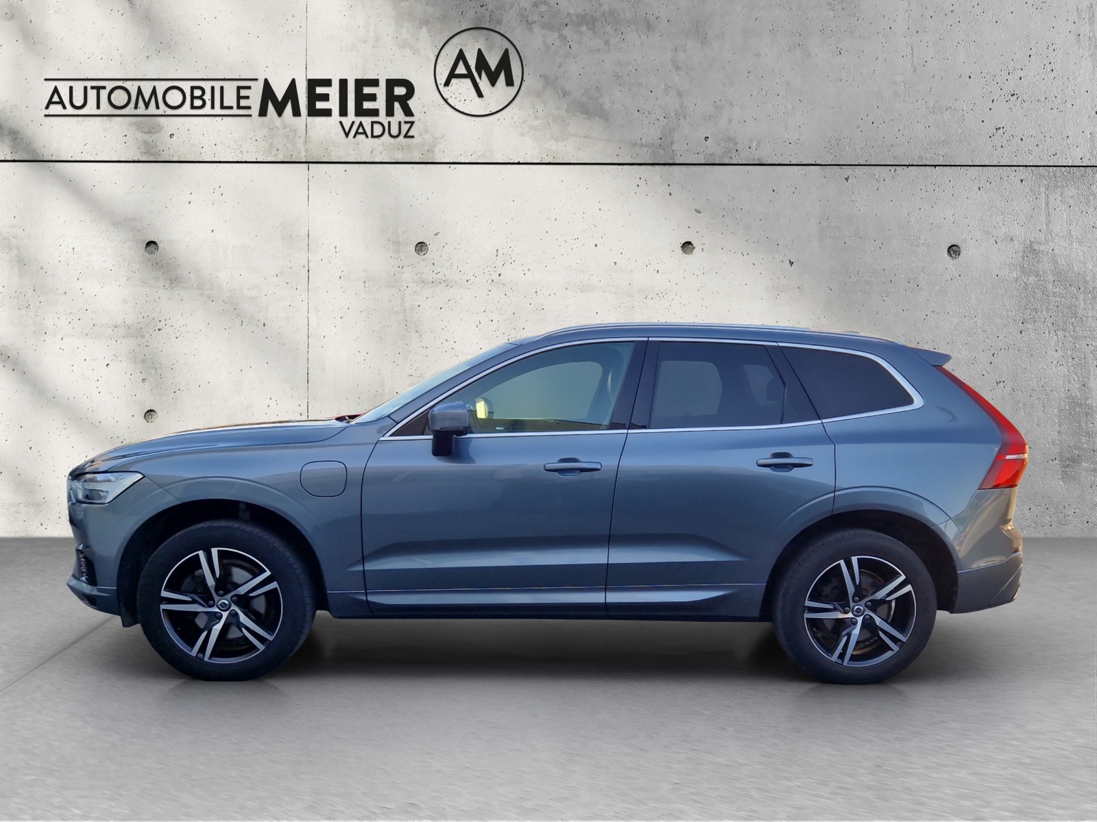 VOLVO XC60 2.0 T8 TE R-Design AWD-image-12