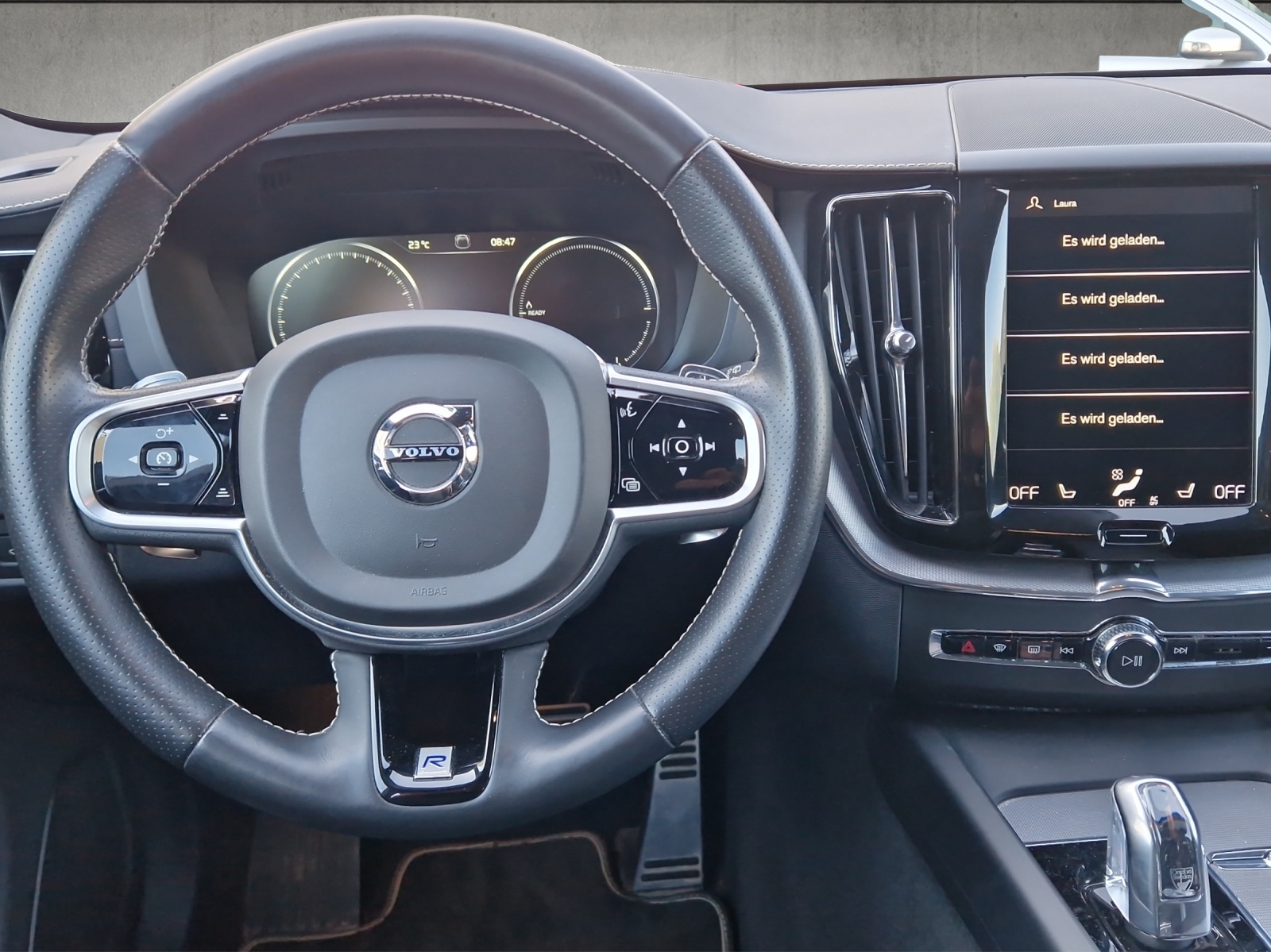 VOLVO XC60 2.0 T8 TE R-Design AWD-image-4