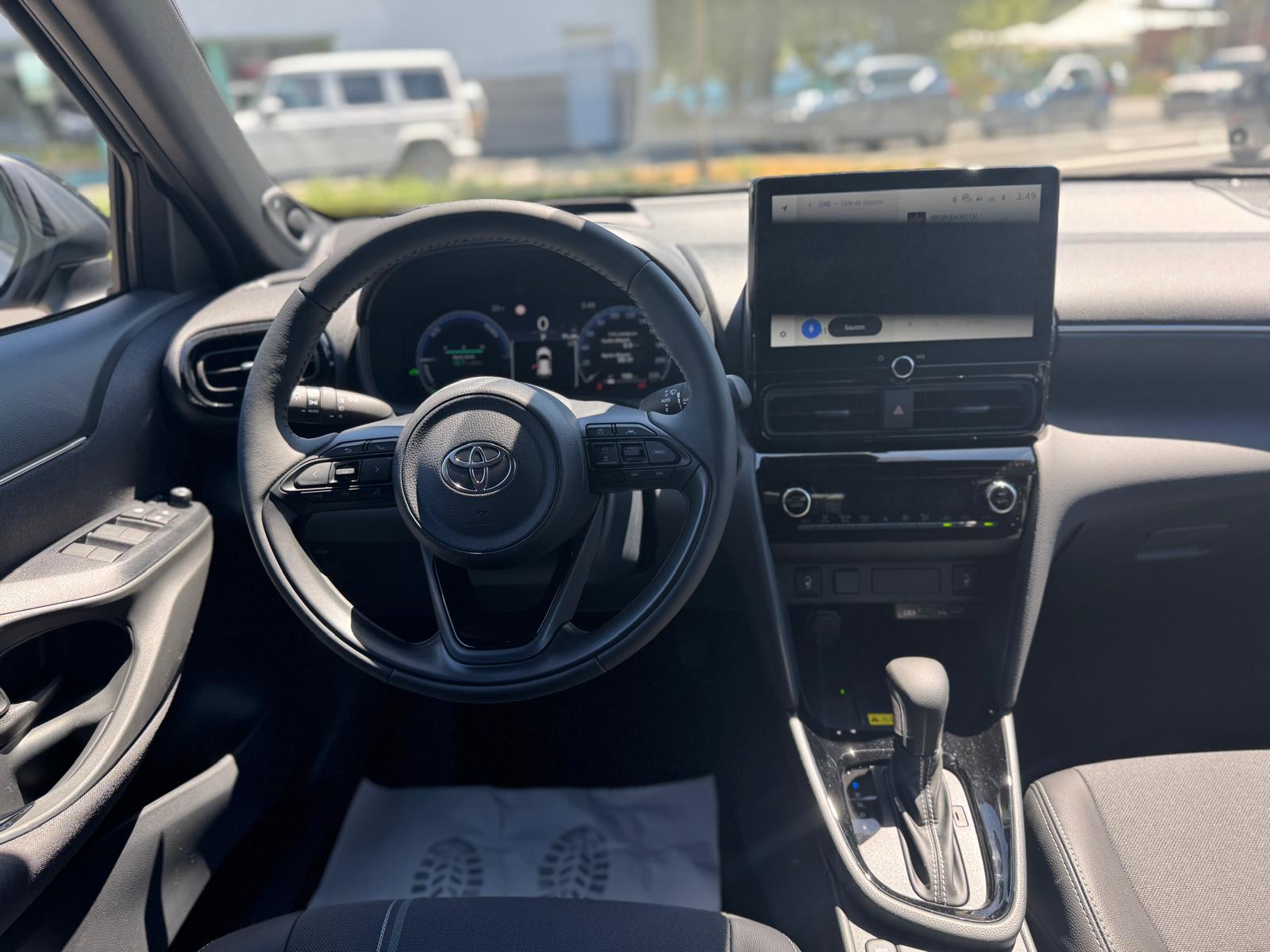 TOYOTA Yaris Cross 1.5 Premium e-CVT 2WD-image-7