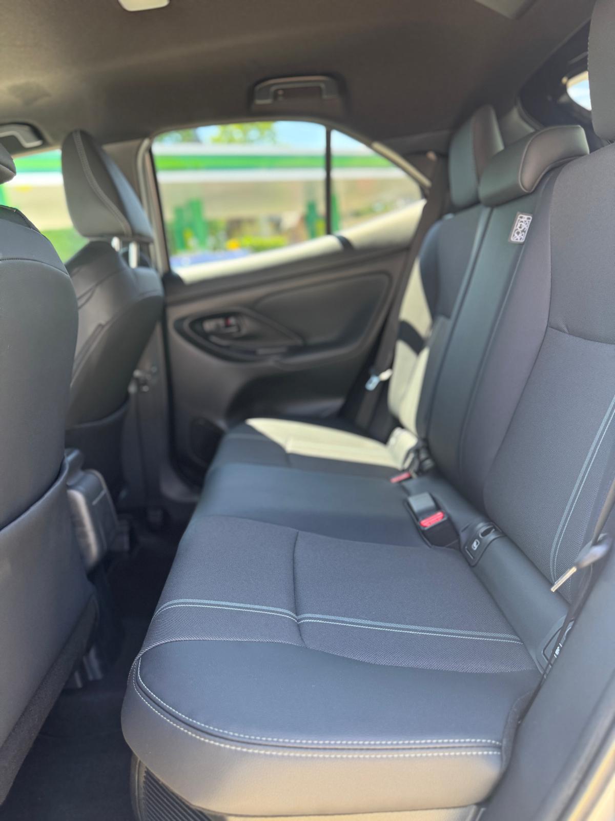 TOYOTA Yaris Cross 1.5 Premium e-CVT 2WD-image-14