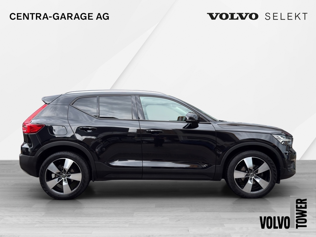 VOLVO XC40 T3 Momentum Geartronic-image-4