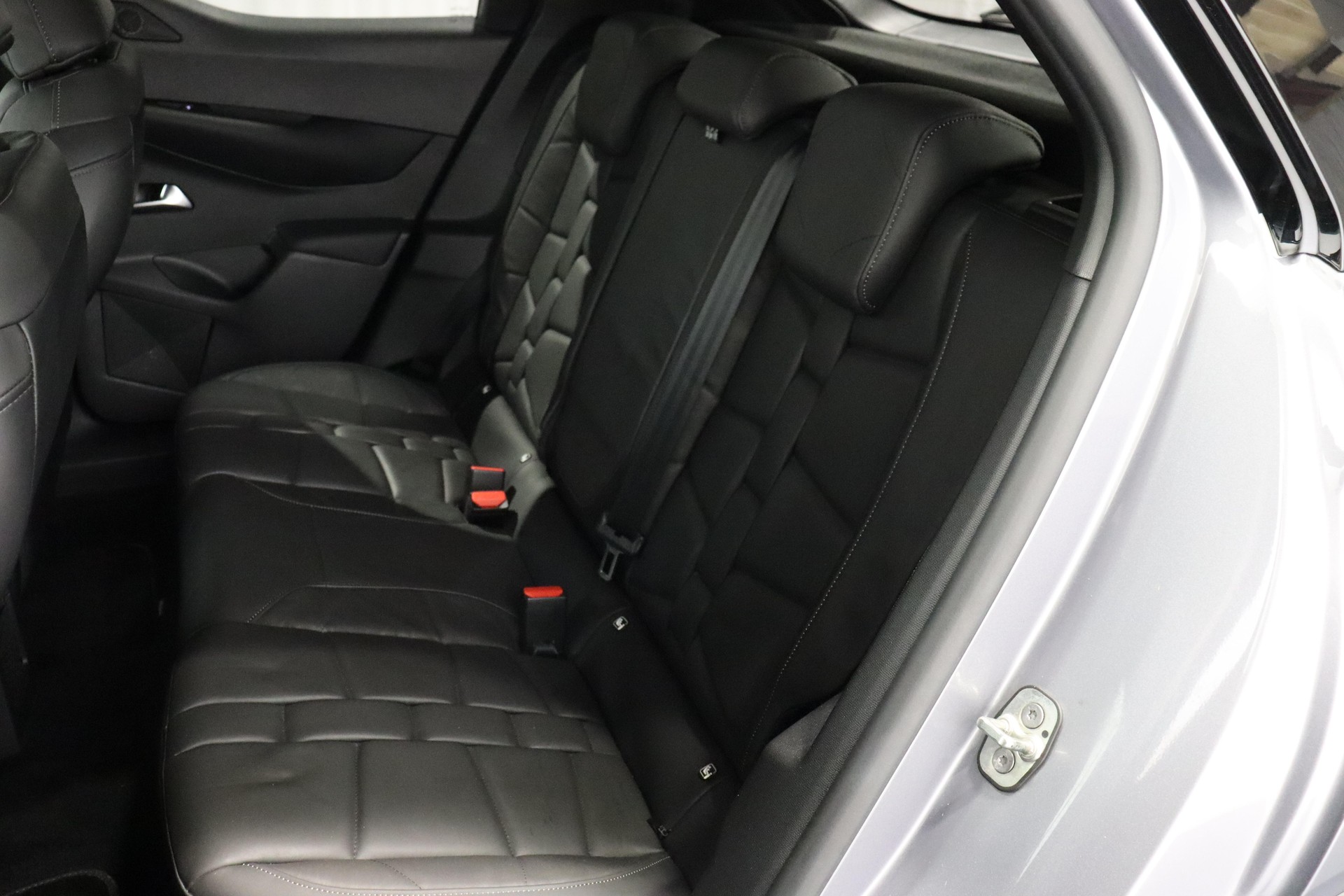 DS AUTOMOBILES 3 Crossback E-Tense So Chic-image-5
