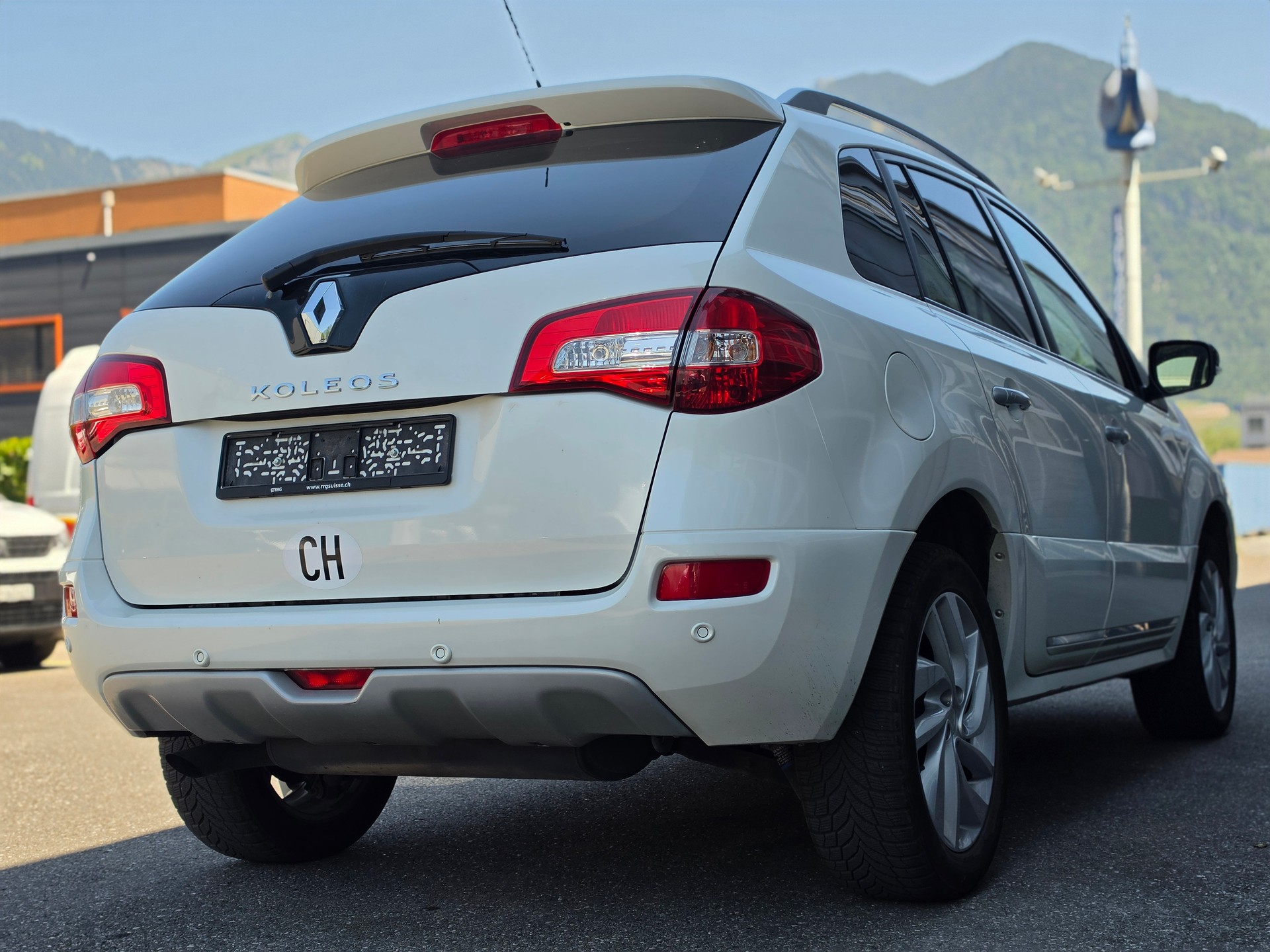 RENAULT Koleos 2.0 dCi Swiss Edition 4x4 Automatic-image-4
