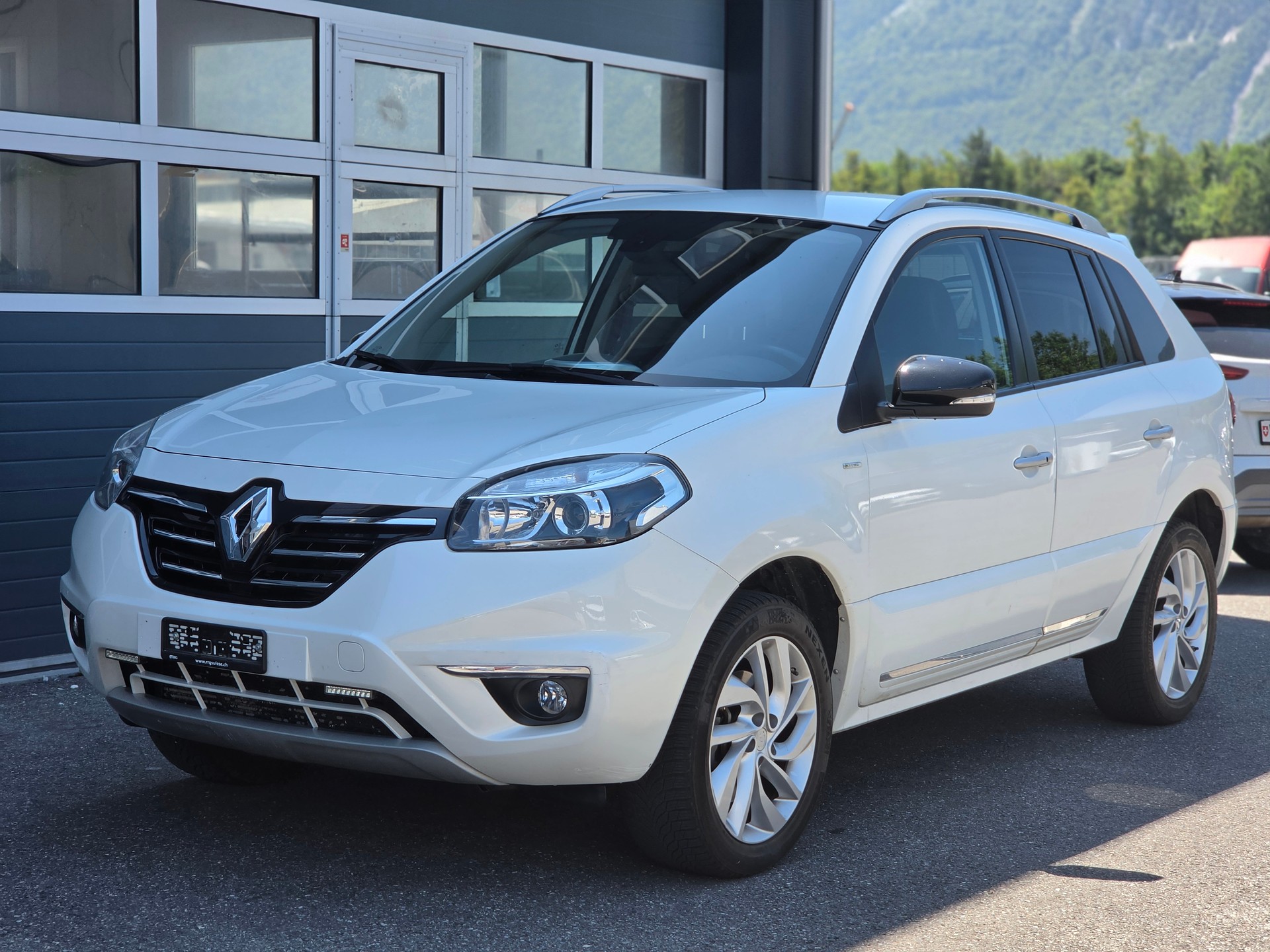 RENAULT Koleos 2.0 dCi Swiss Edition 4x4 Automatic-image-2