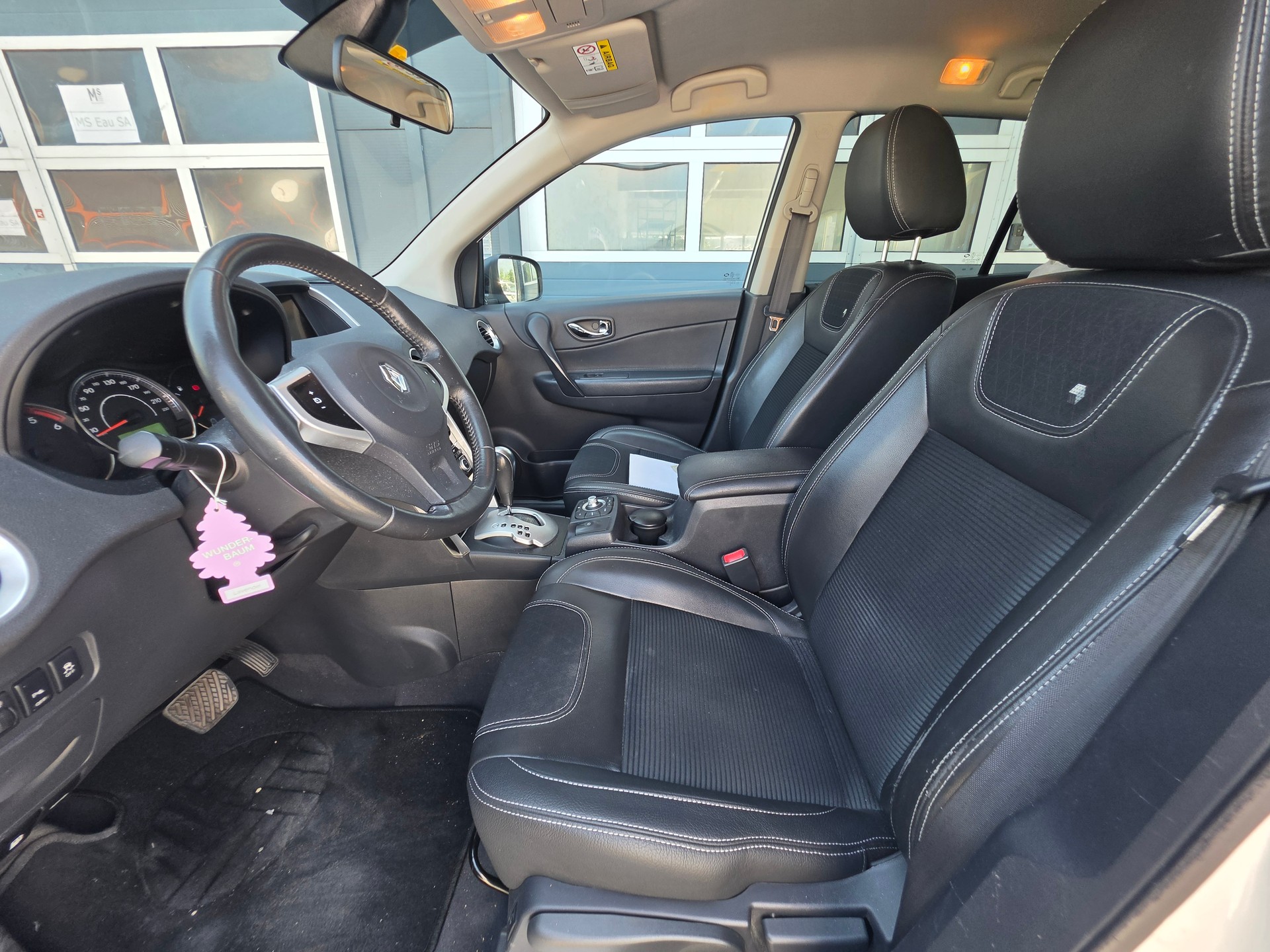 RENAULT Koleos 2.0 dCi Swiss Edition 4x4 Automatic-image-9