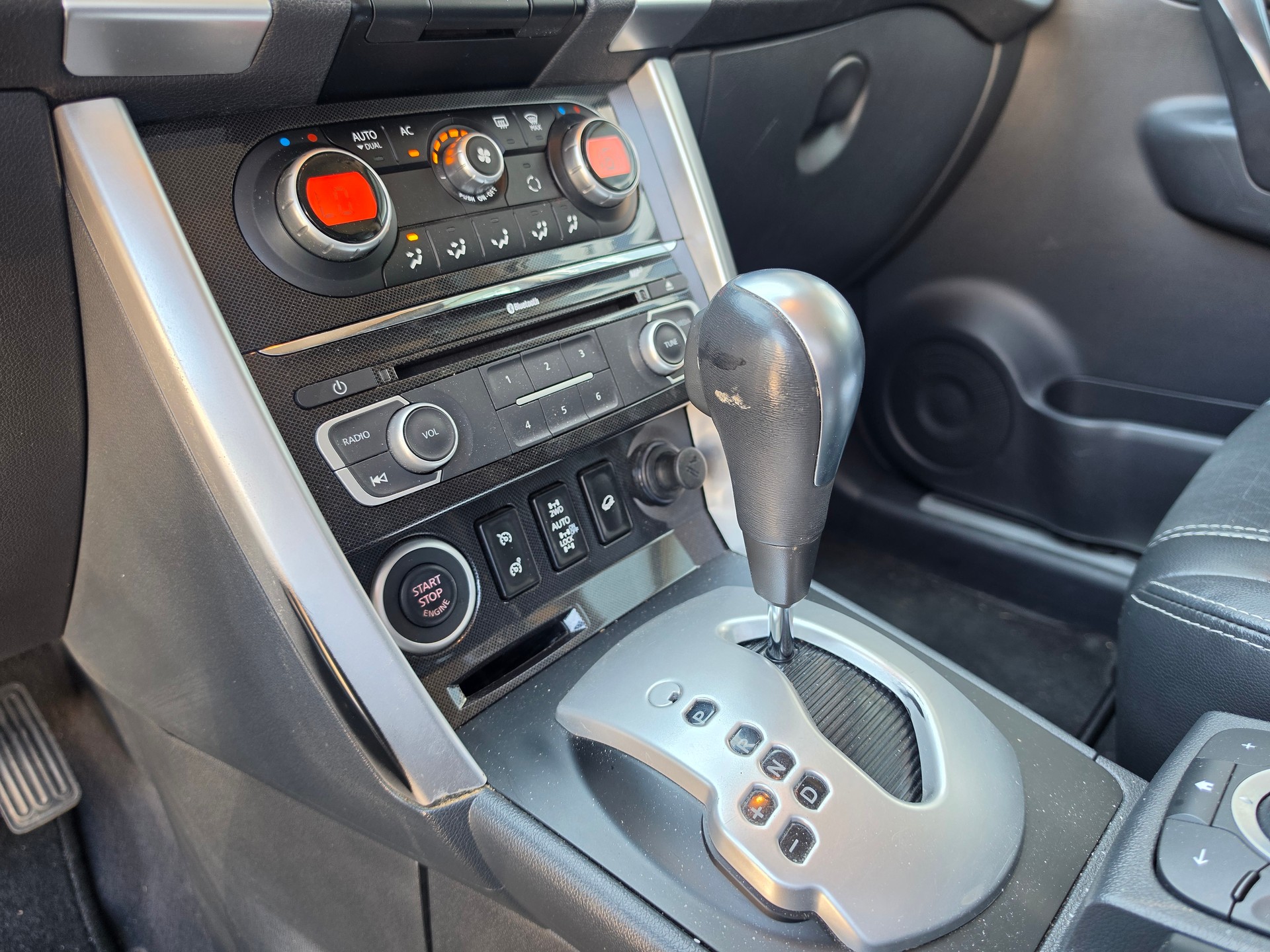 RENAULT Koleos 2.0 dCi Swiss Edition 4x4 Automatic-image-10