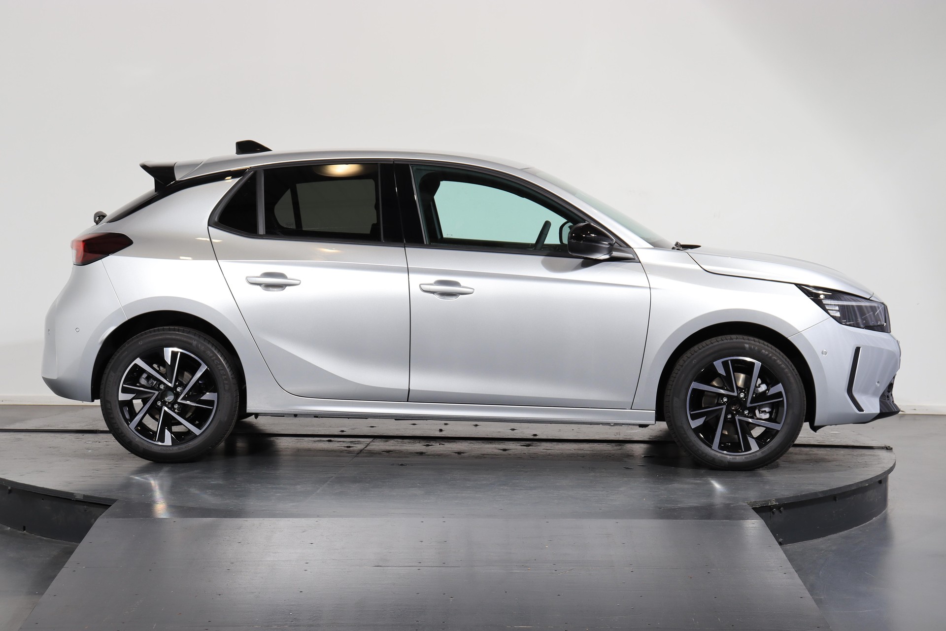 OPEL Corsa 1.2 T Hybrid GS-image-1